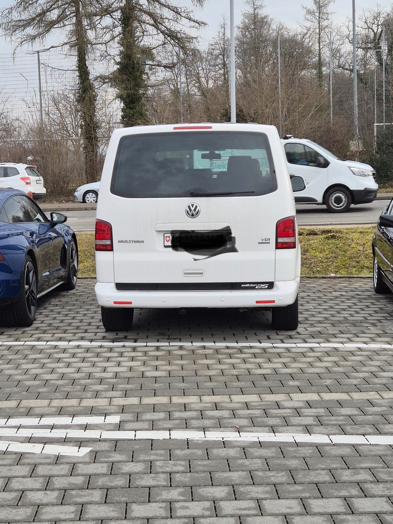 VW T5 Multivan 2.0 Bi-TDI CR CL Edition 25 4Mot. DSG-image-2