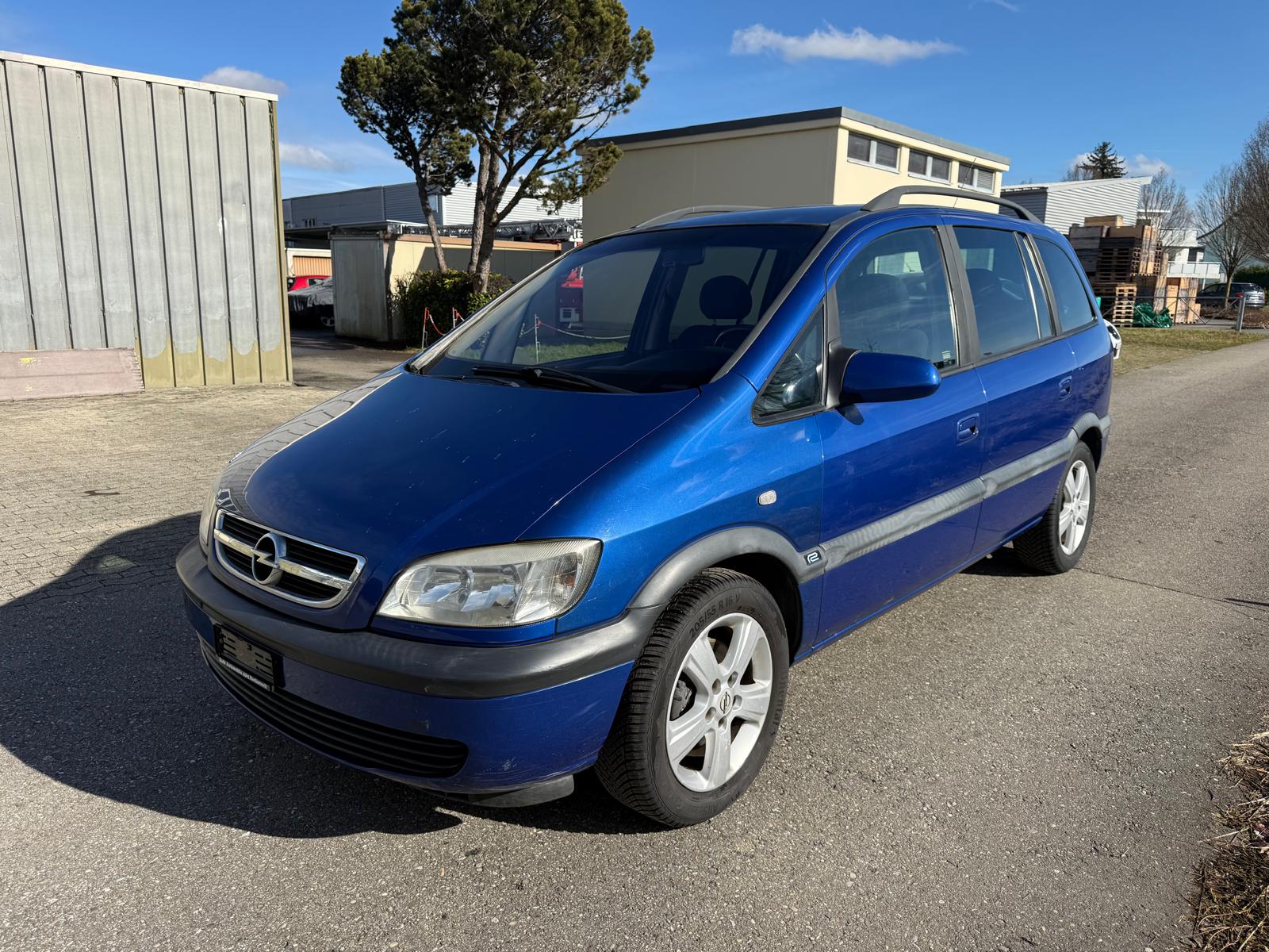 OPEL Zafira 1.8i 16V Club-image-1