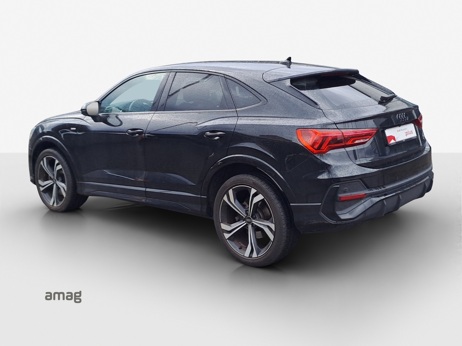 AUDI Q3 Sportback 40 TFSI S line quattro S-tronic-image-2