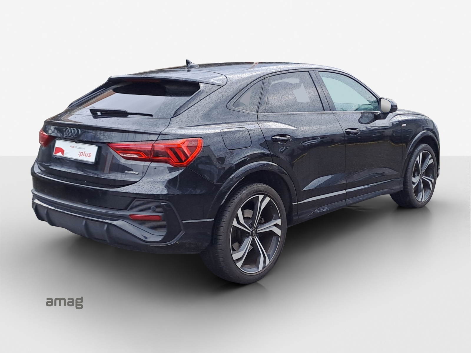 AUDI Q3 Sportback 40 TFSI S line quattro S-tronic-image-4