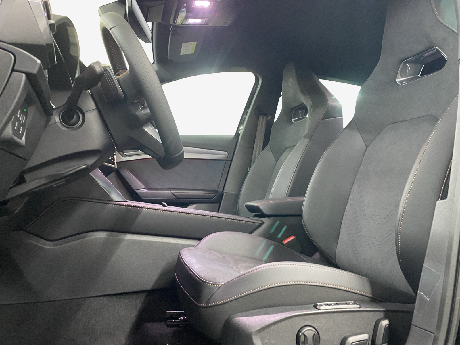 CUPRA Formentor 1.5 e-HYBRID pHEV Prime Edition DSG-image-7