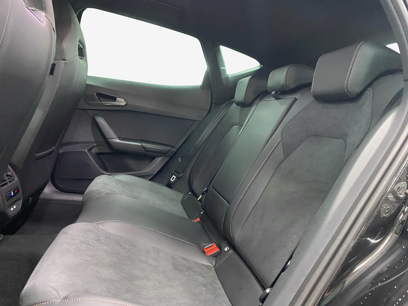 CUPRA Formentor 1.5 e-HYBRID pHEV Prime Edition DSG-image-11