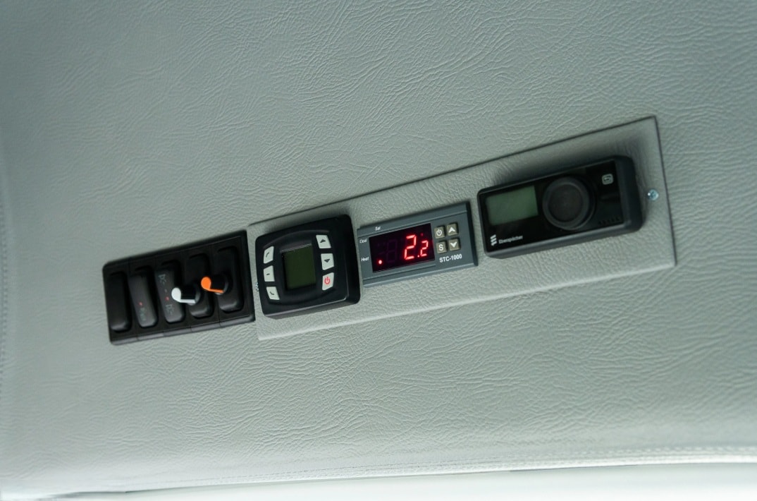IVECO 50 C 18H A8 V 24-Sitzer-image-19