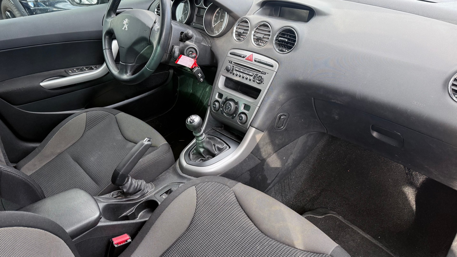 PEUGEOT 308 SW 1.6 16V Turbo Sport Pack-image-7
