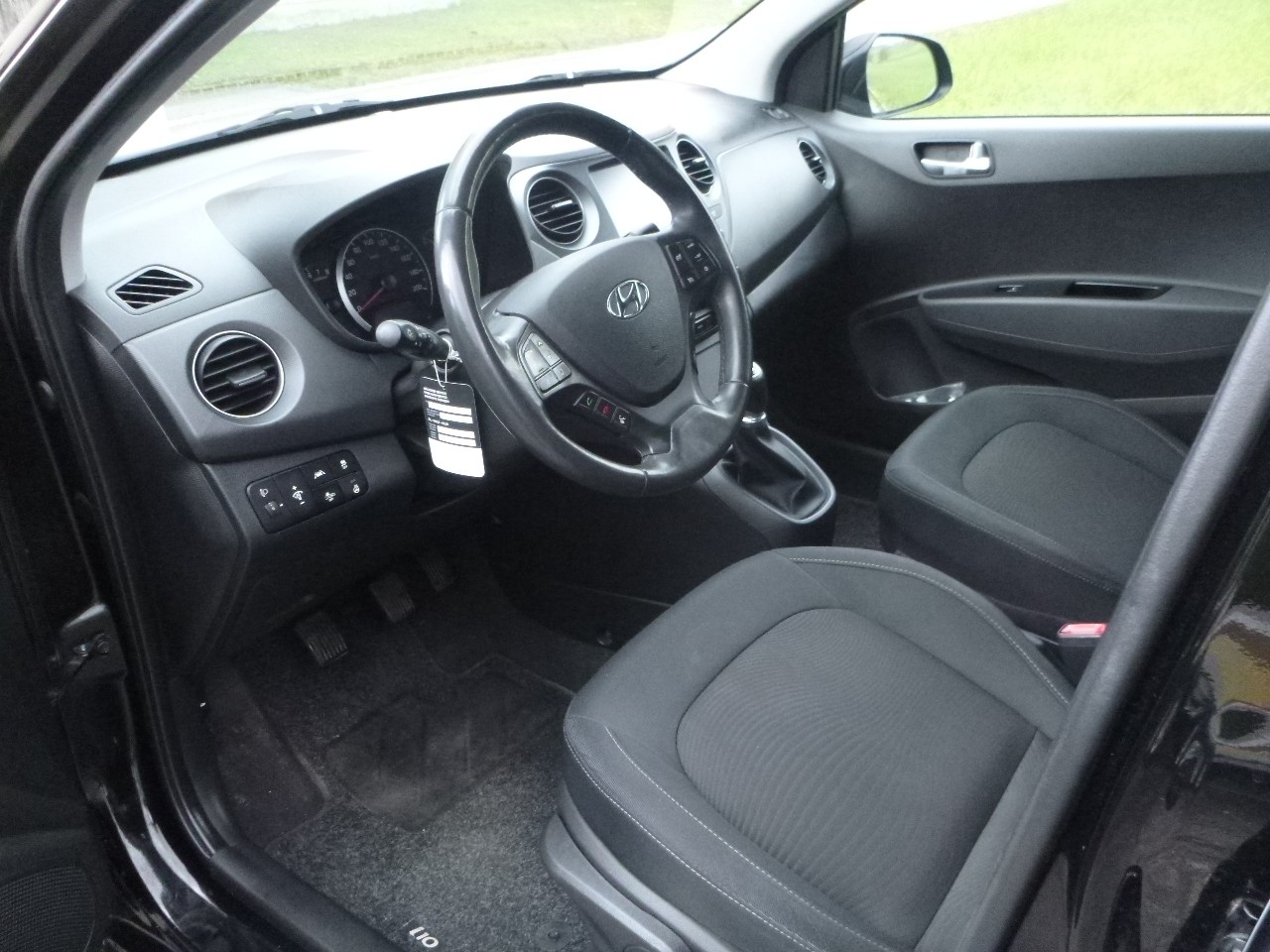 HYUNDAI i10 1.2 Vertex-image-13