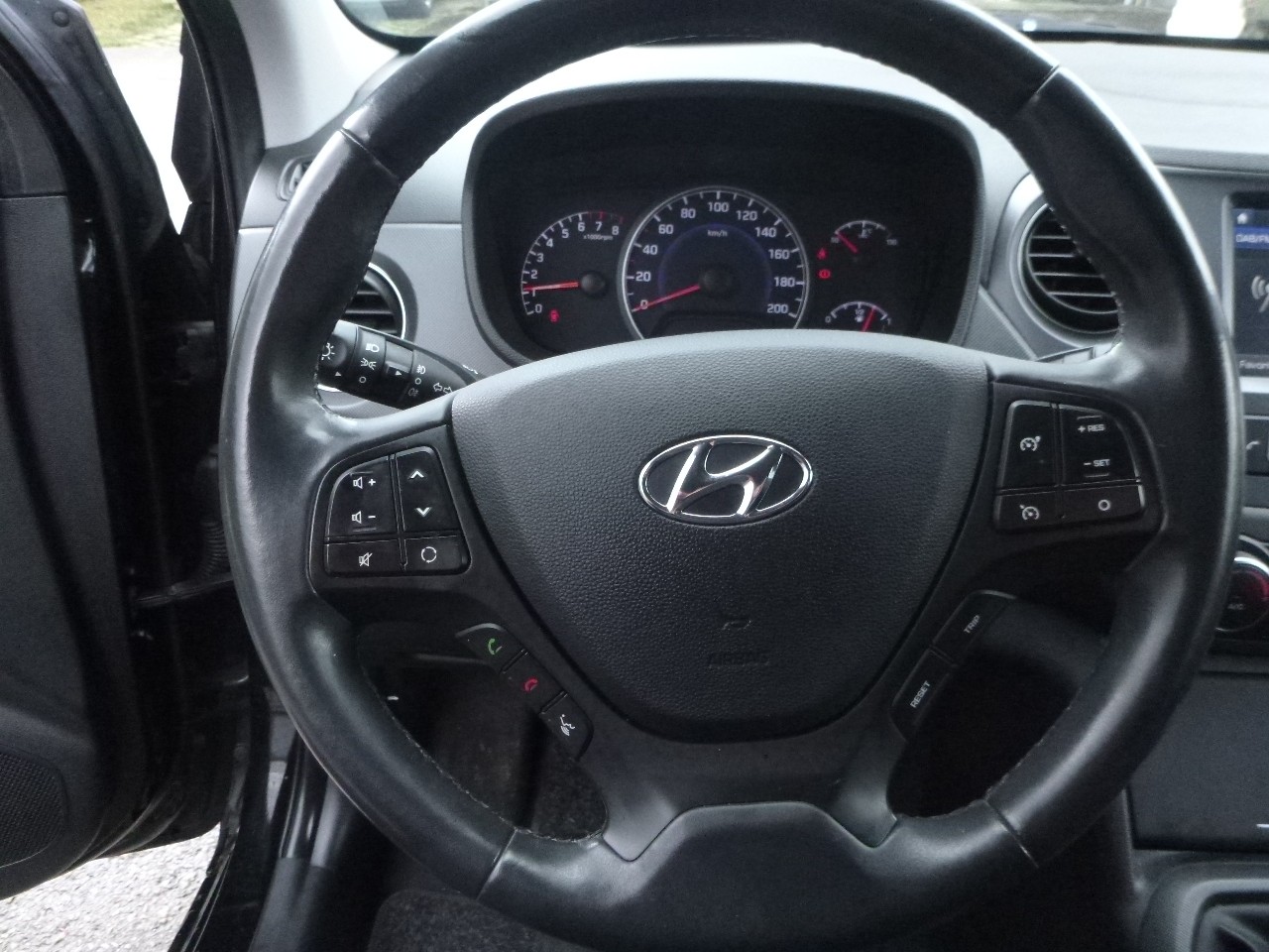 HYUNDAI i10 1.2 Vertex-image-20