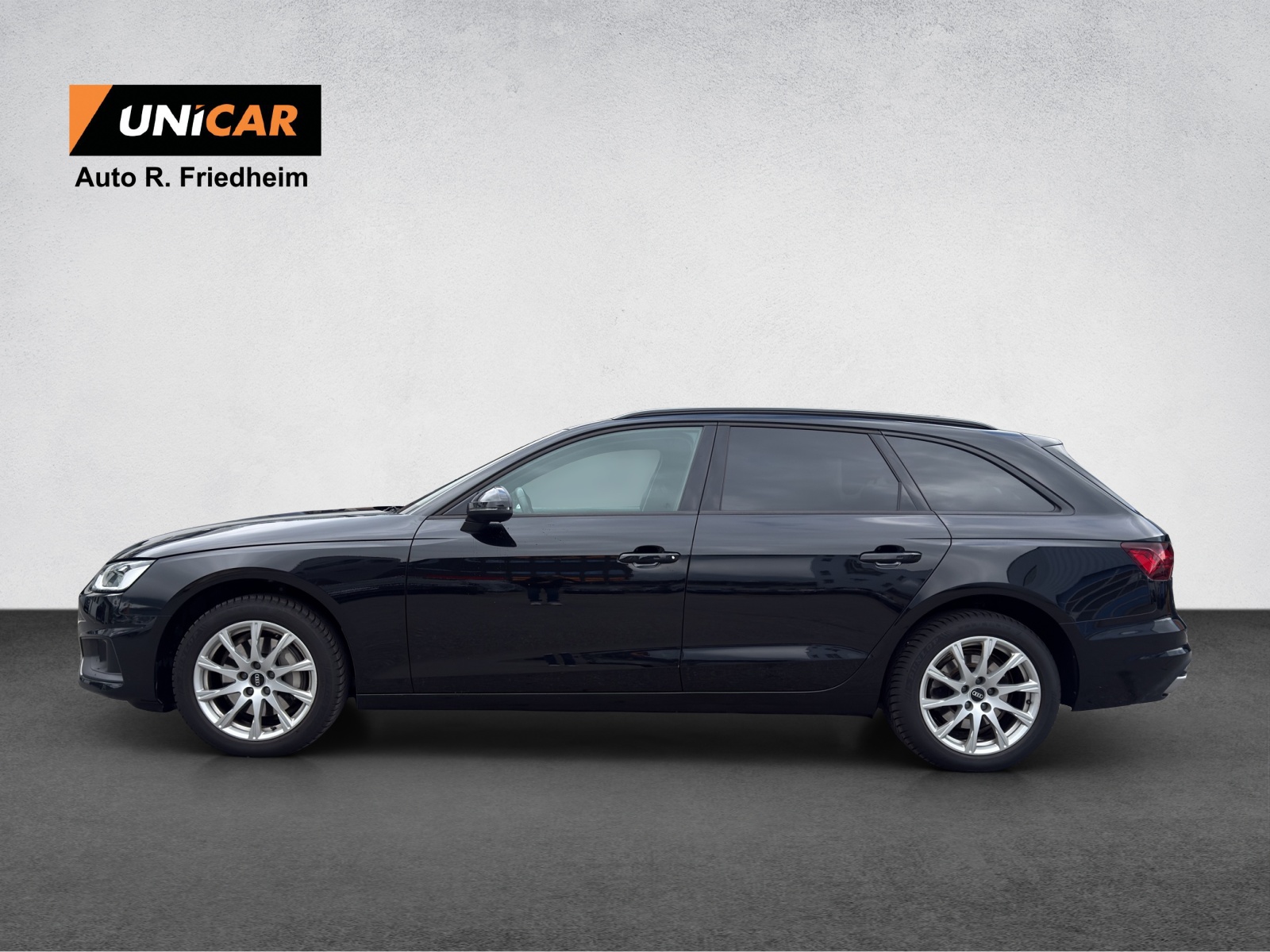 AUDI A4 Avant 40 TDI Attraction quattro S-tronic-image-3