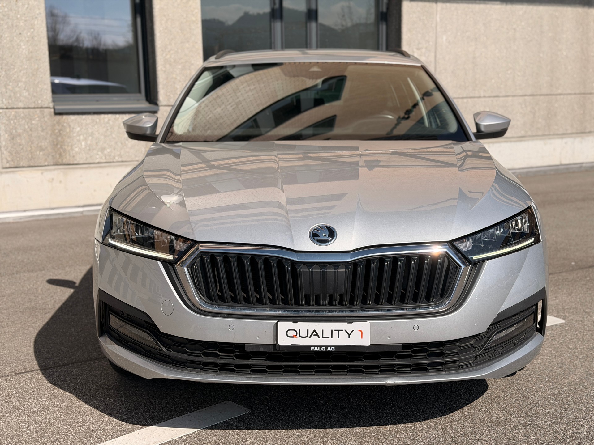 SKODA Octavia Combi 2.0 TDI DSG Ambition 4x4-image-6