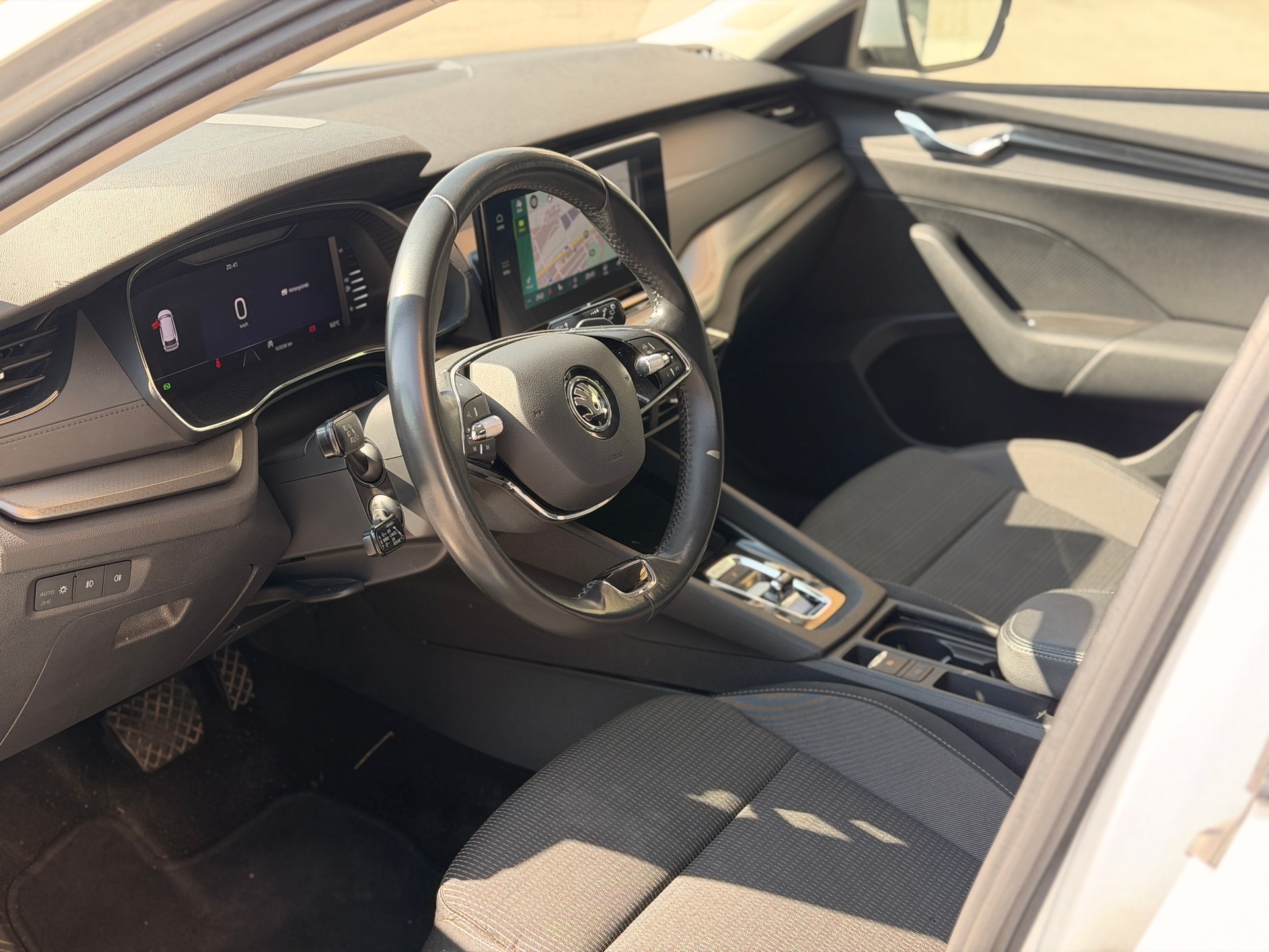 SKODA Octavia Combi 2.0 TDI DSG Ambition 4x4-image-12