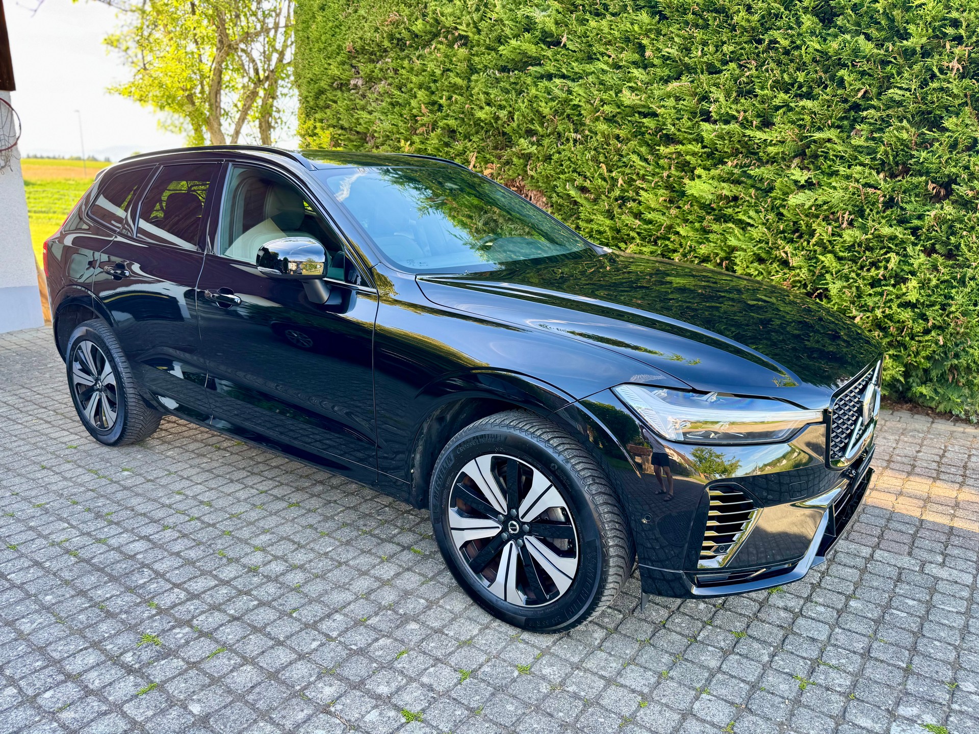 VOLVO 2.0 T6 TE Plus Dark eAWD PluginHybrid Modell 2023-image-0