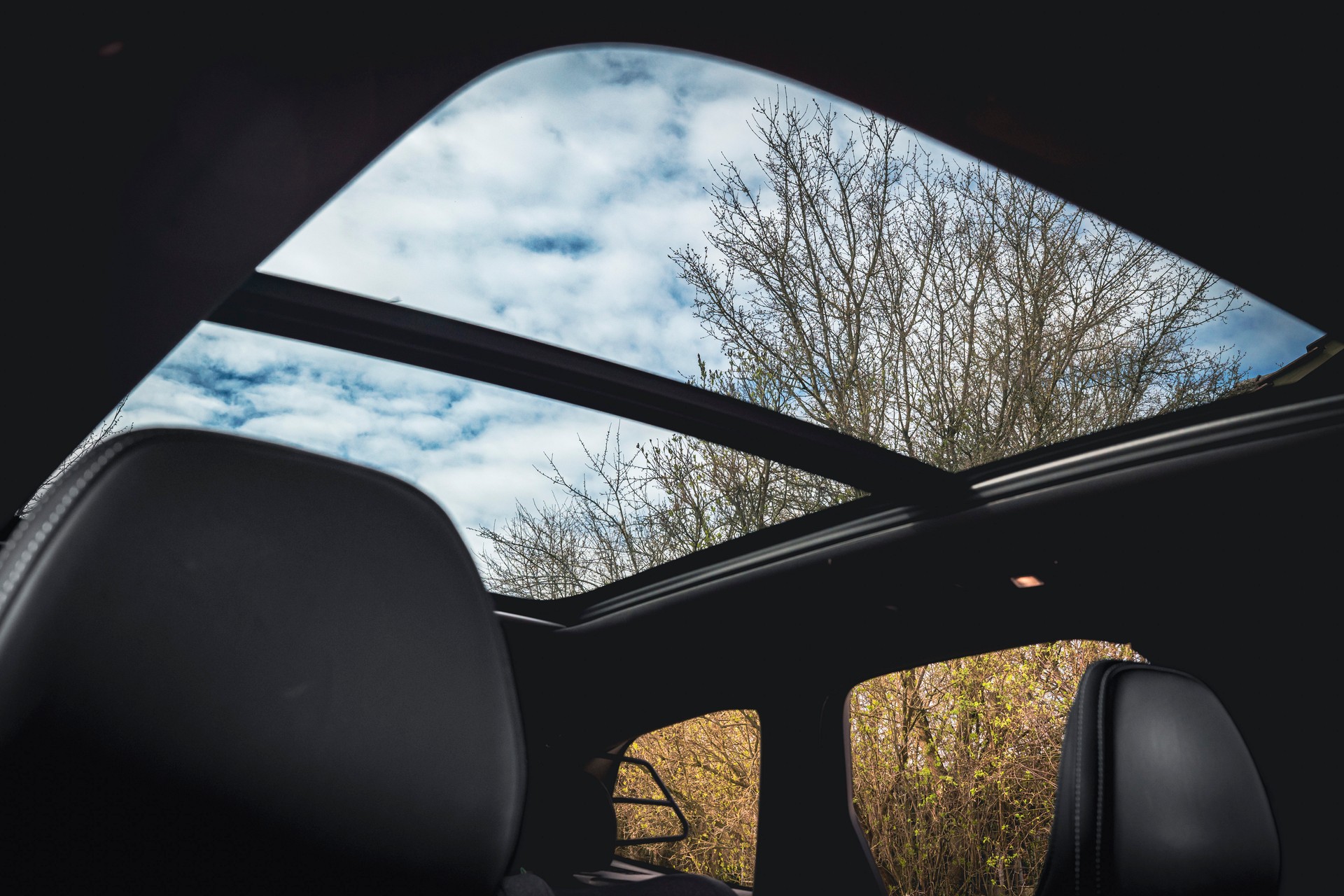 VOLVO 2.0 T6 TE Plus Dark eAWD PluginHybrid Modell 2023-image-3