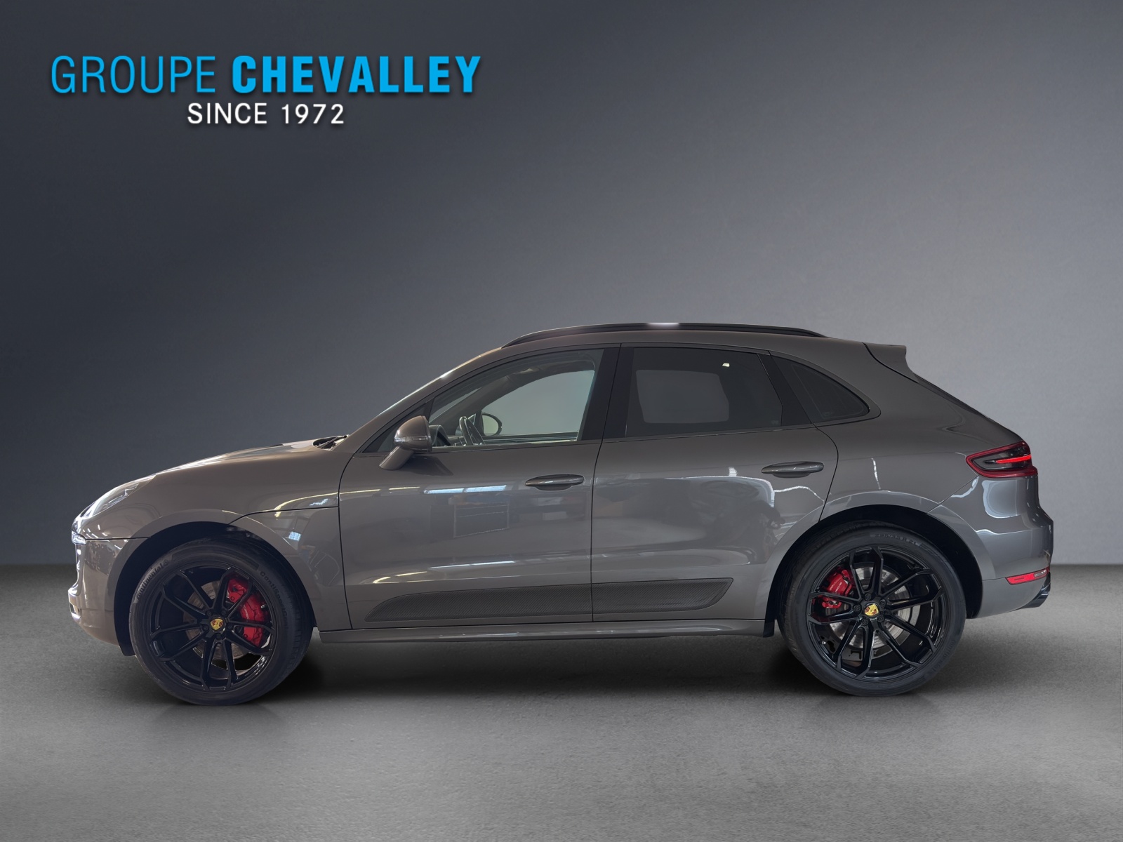 PORSCHE Macan Turbo-image-2