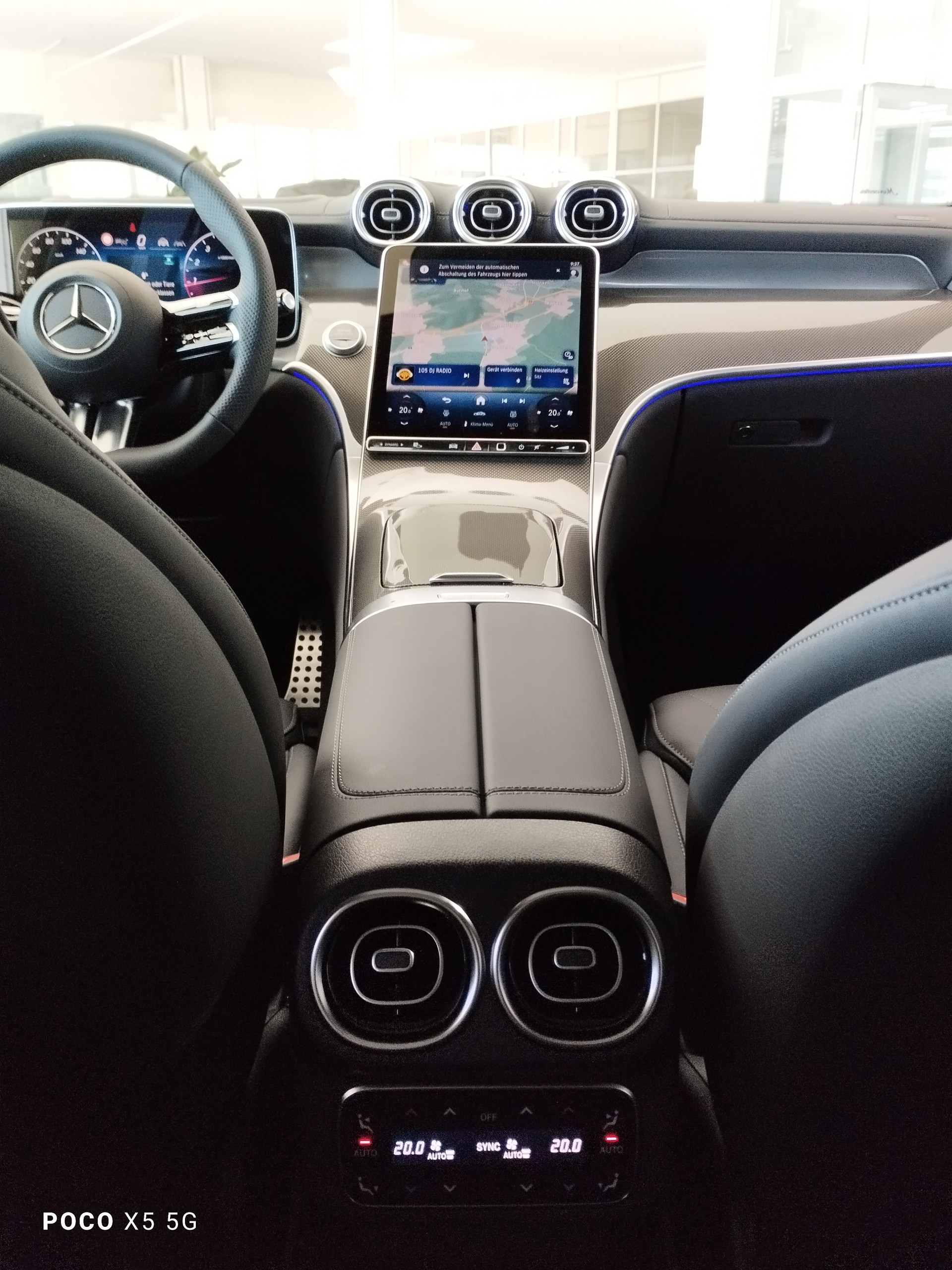 MERCEDES-BENZ GLC 300 4Matic-image-12
