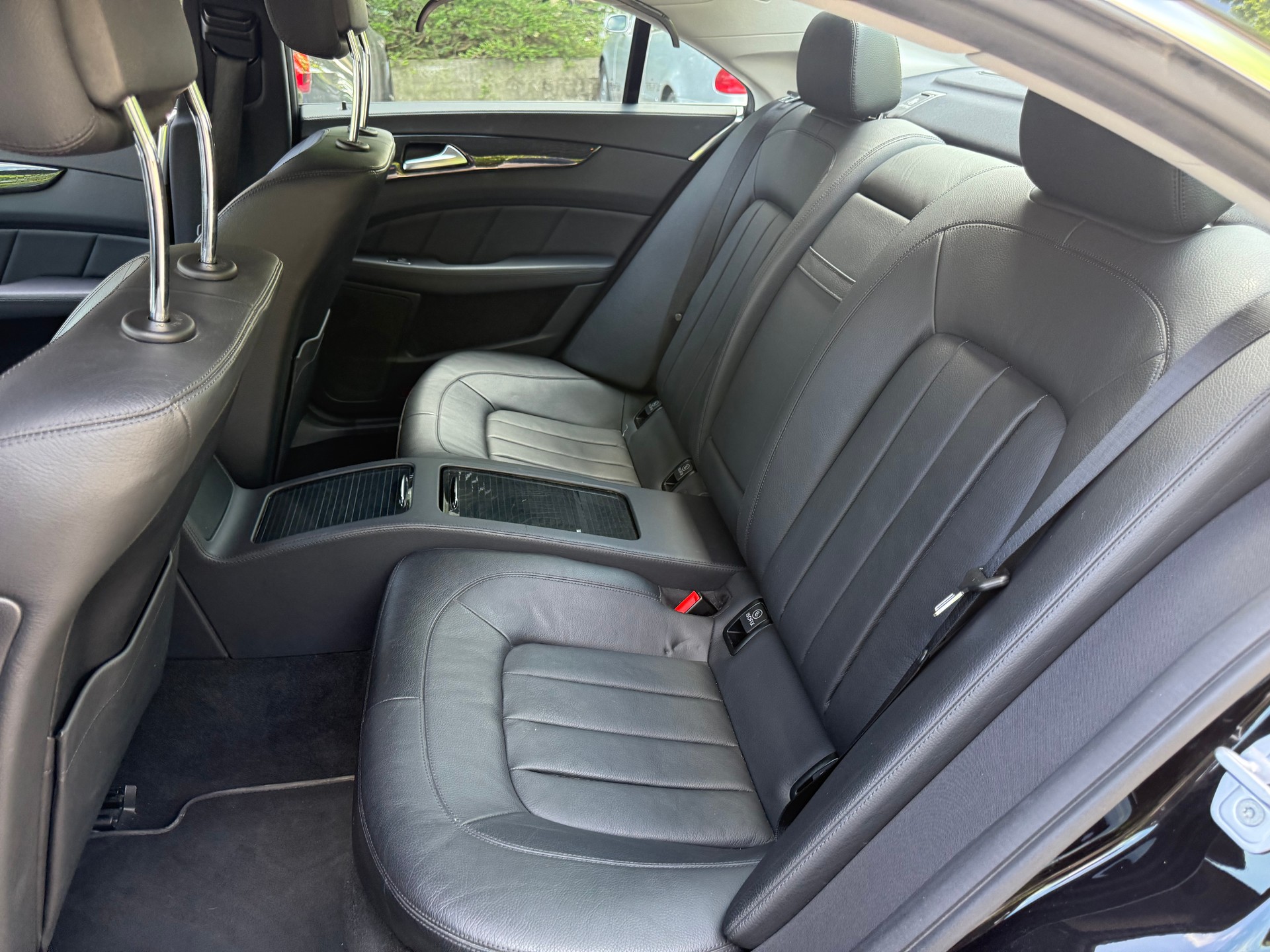 MERCEDES-BENZ CLS 350 d 4Matic 9G-Tronic-image-8