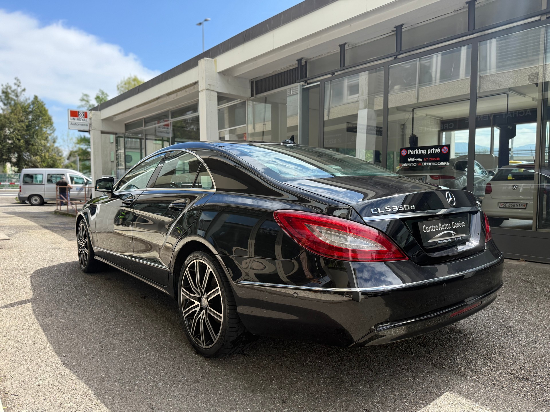 MERCEDES-BENZ CLS 350 d 4Matic 9G-Tronic-image-5
