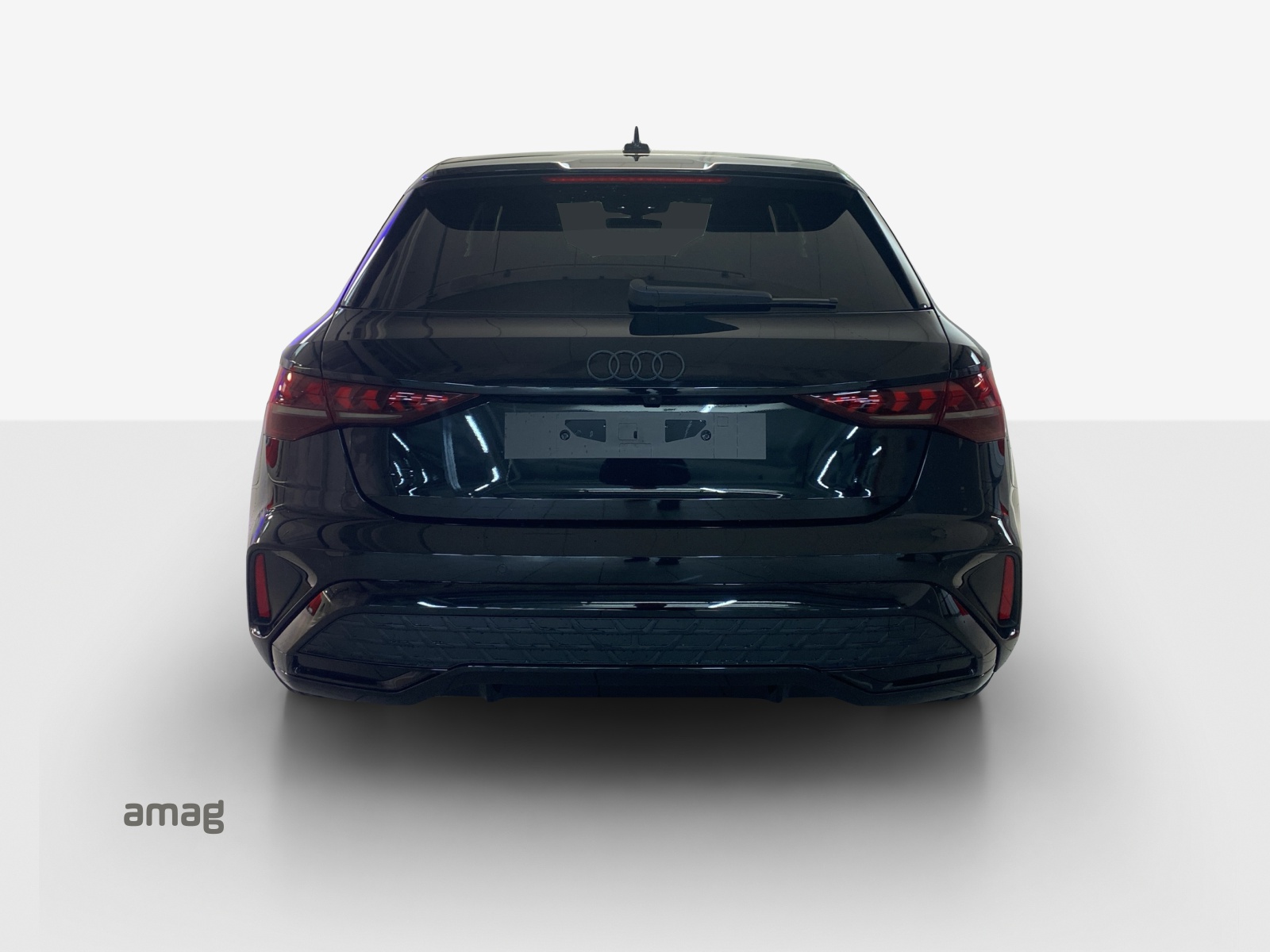 AUDI A3 Sportback TFSI 110 kW S line Attraction S tronic-image-3
