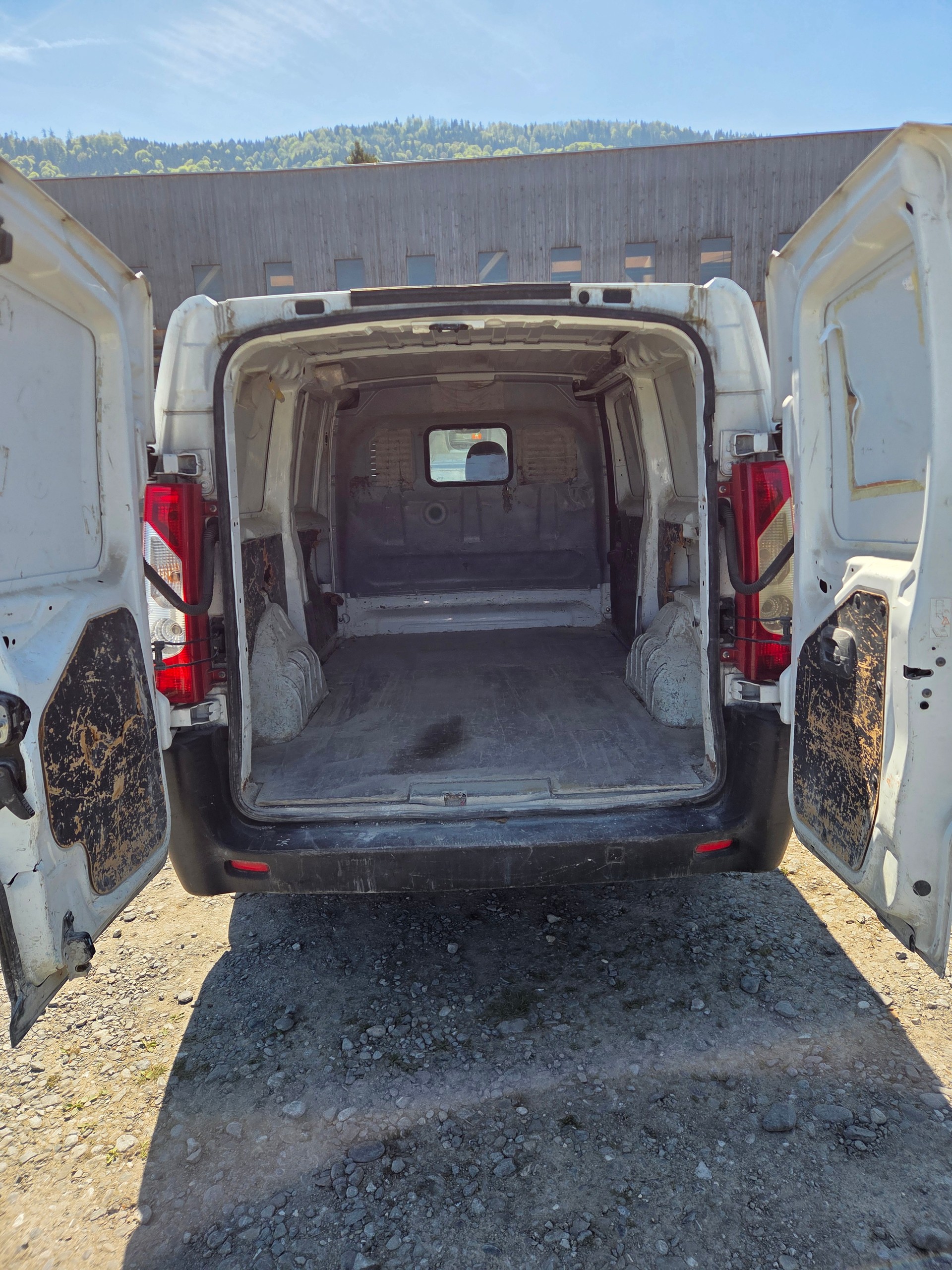 TOYOTA Proace 2.0D Panel Van Terra L2H1-image-4