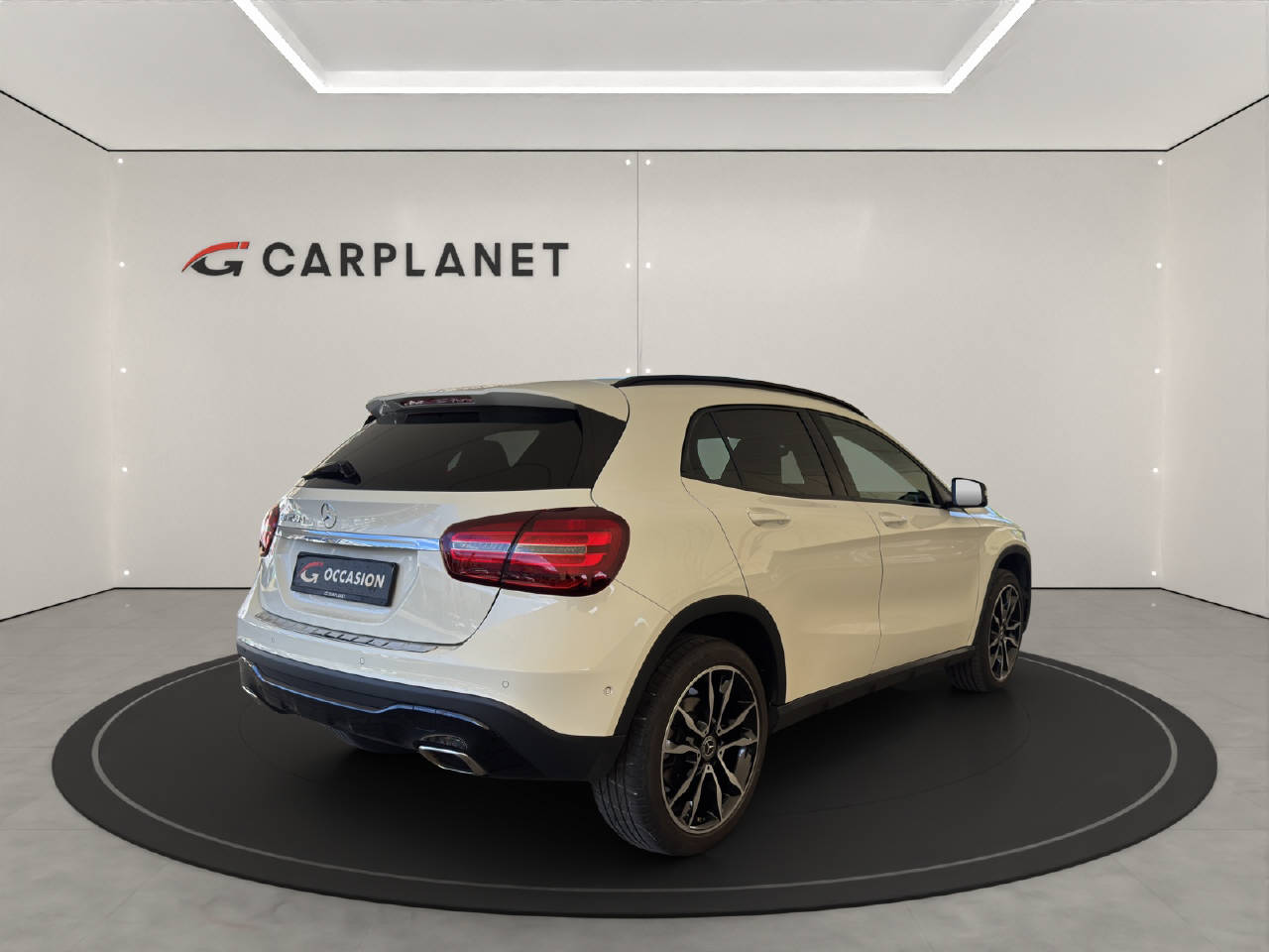 MERCEDES-BENZ GLA 200 d Urban 136PS Automat-image-5