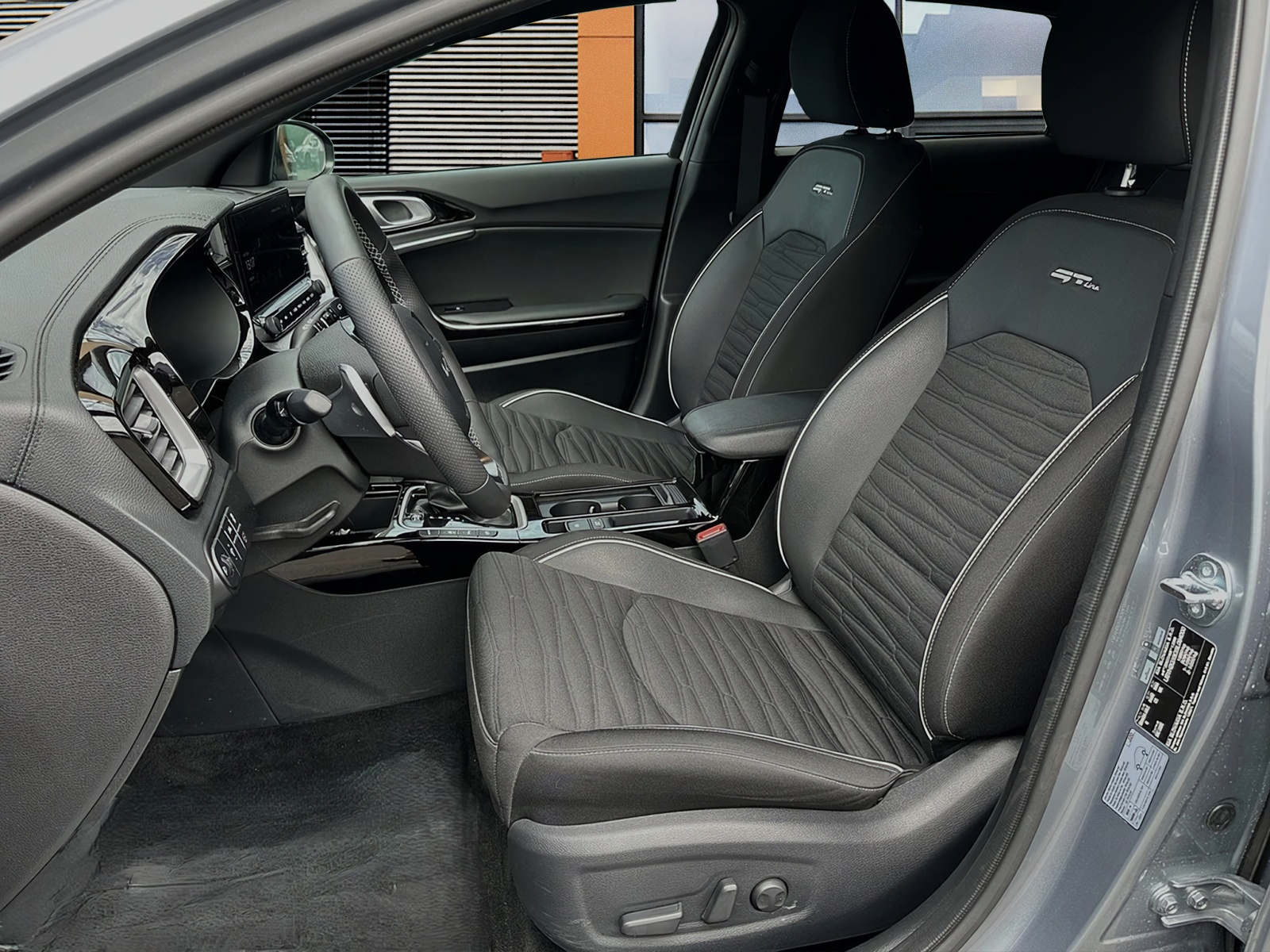 KIA ProCeed 1.5 T-GDi MHEV GT-Line DCT-image-6