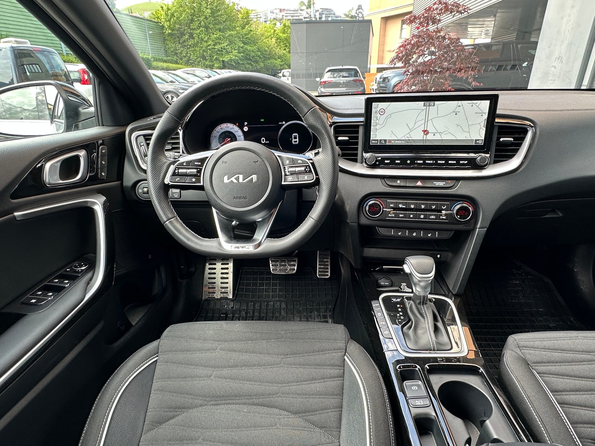 KIA ProCeed 1.5 T-GDi MHEV GT-Line DCT-image-8