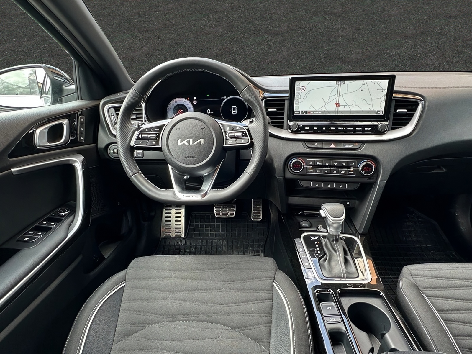 KIA ProCeed 1.5 T-GDi MHEV GT-Line DCT-image-5