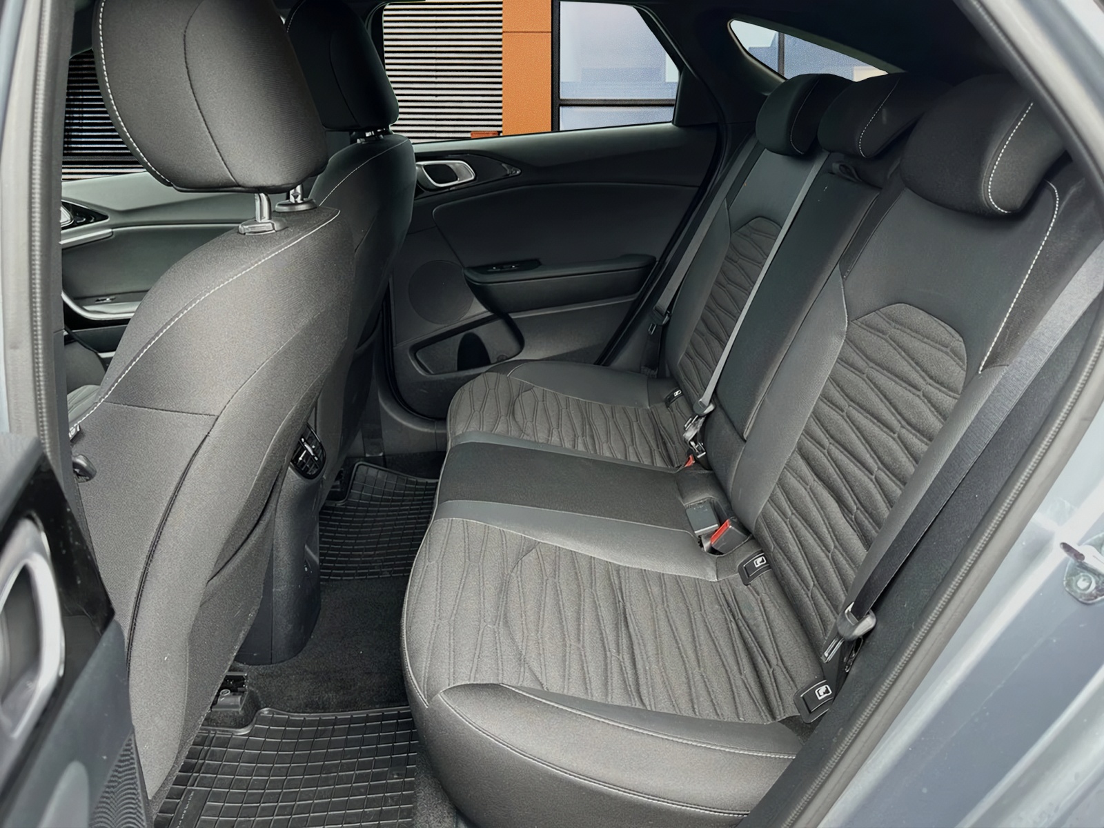 KIA ProCeed 1.5 T-GDi MHEV GT-Line DCT-image-7