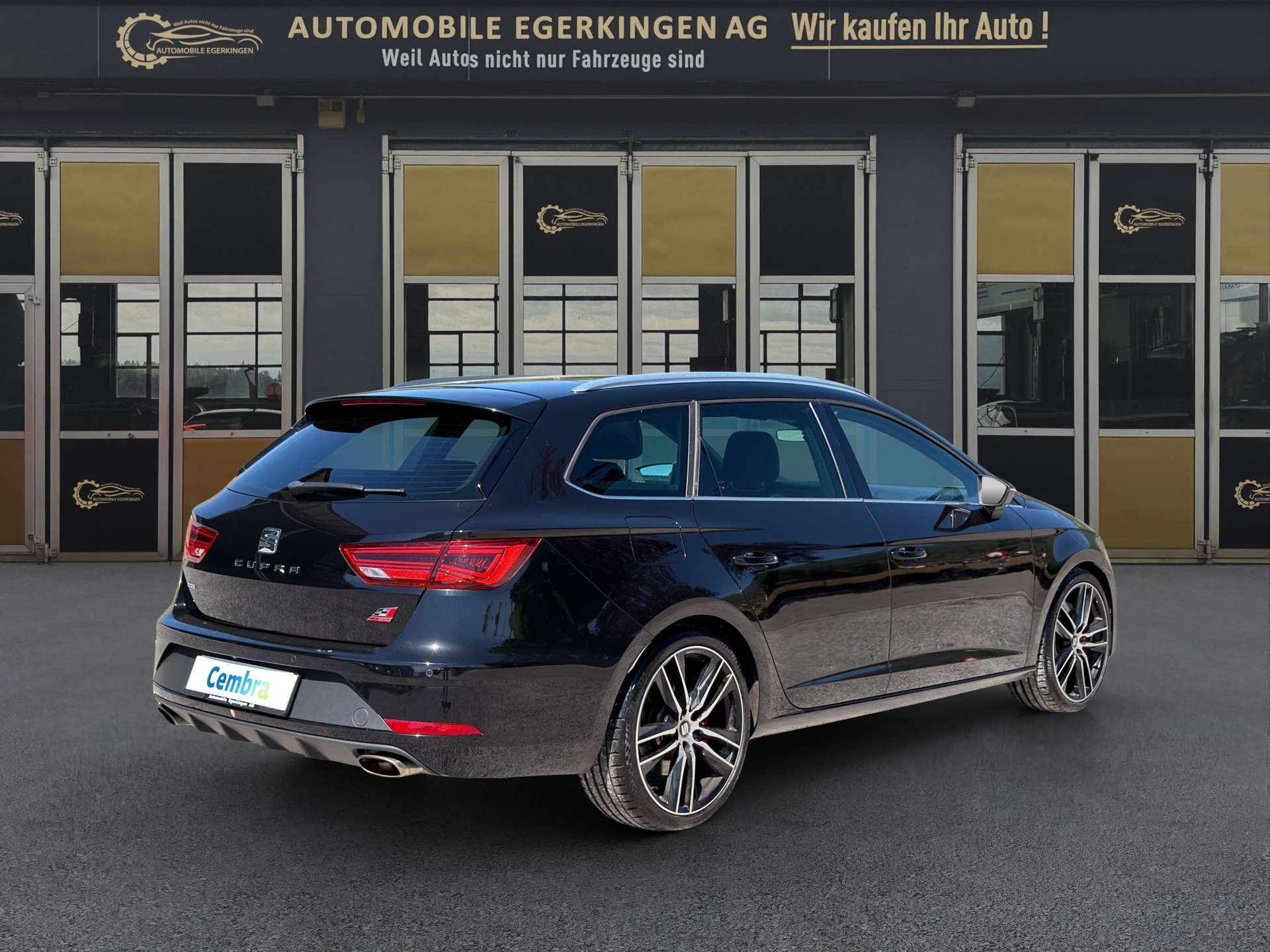SEAT Leon ST 2.0 TSI 300 Cupra 4Drive DSG-image-4