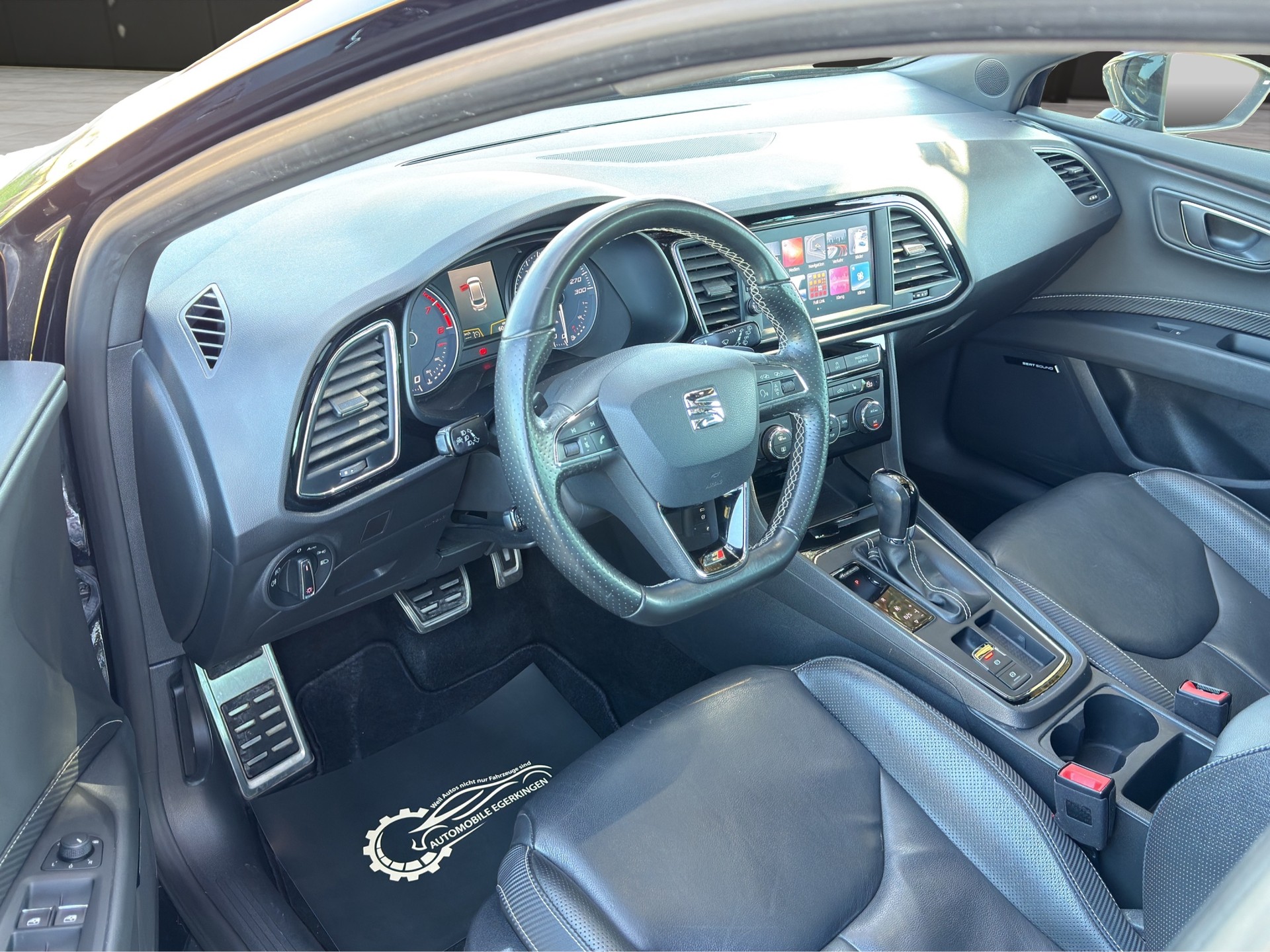 SEAT Leon ST 2.0 TSI 300 Cupra 4Drive DSG-image-8