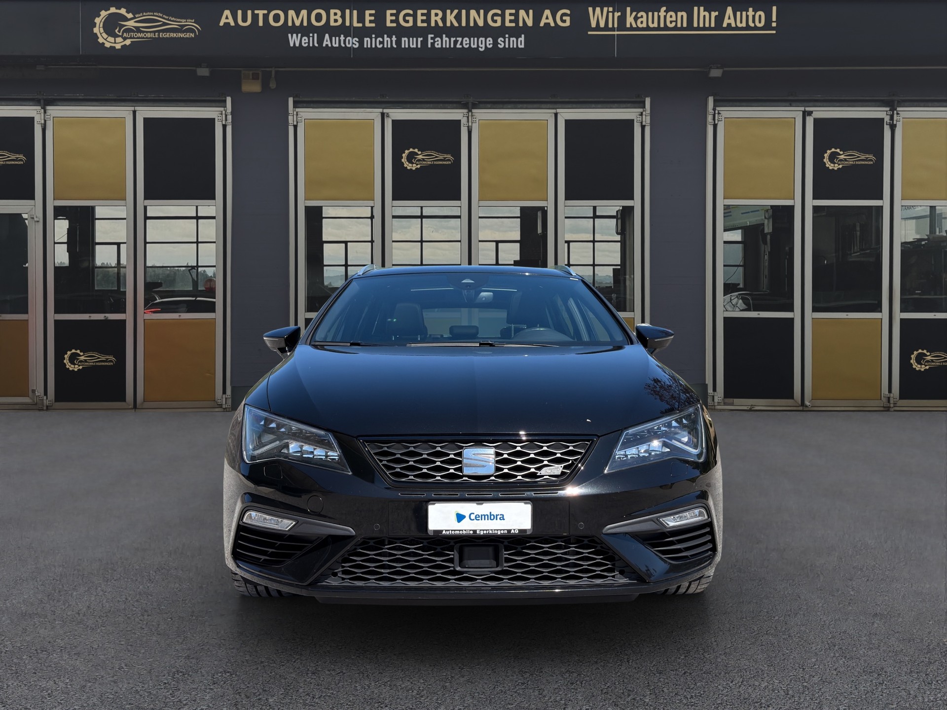 SEAT Leon ST 2.0 TSI 300 Cupra 4Drive DSG-image-1
