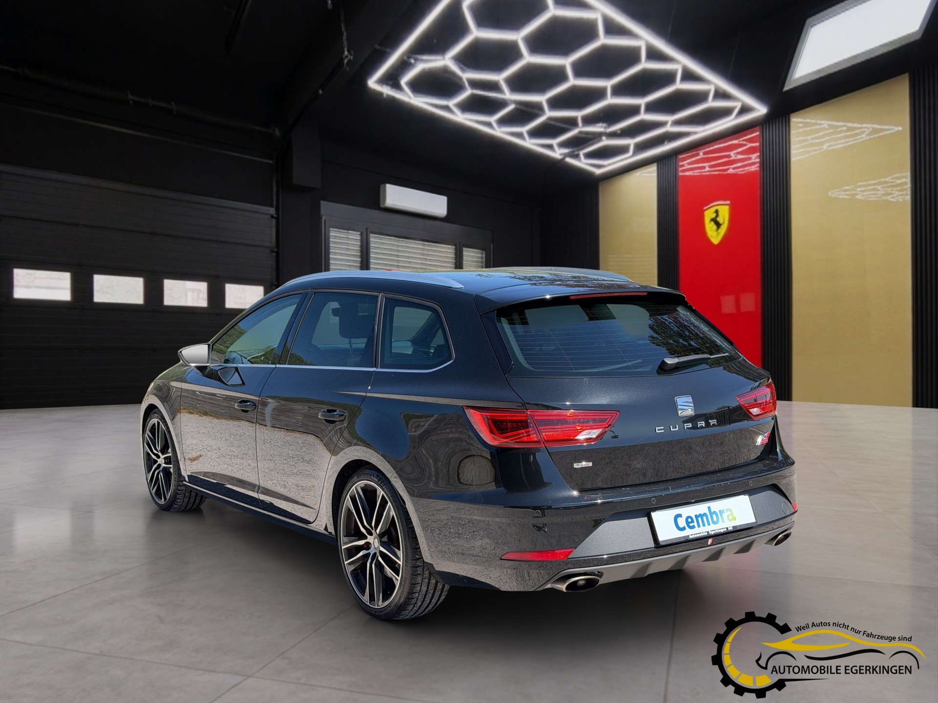 SEAT Leon ST 2.0 TSI 300 Cupra 4Drive DSG-image-6