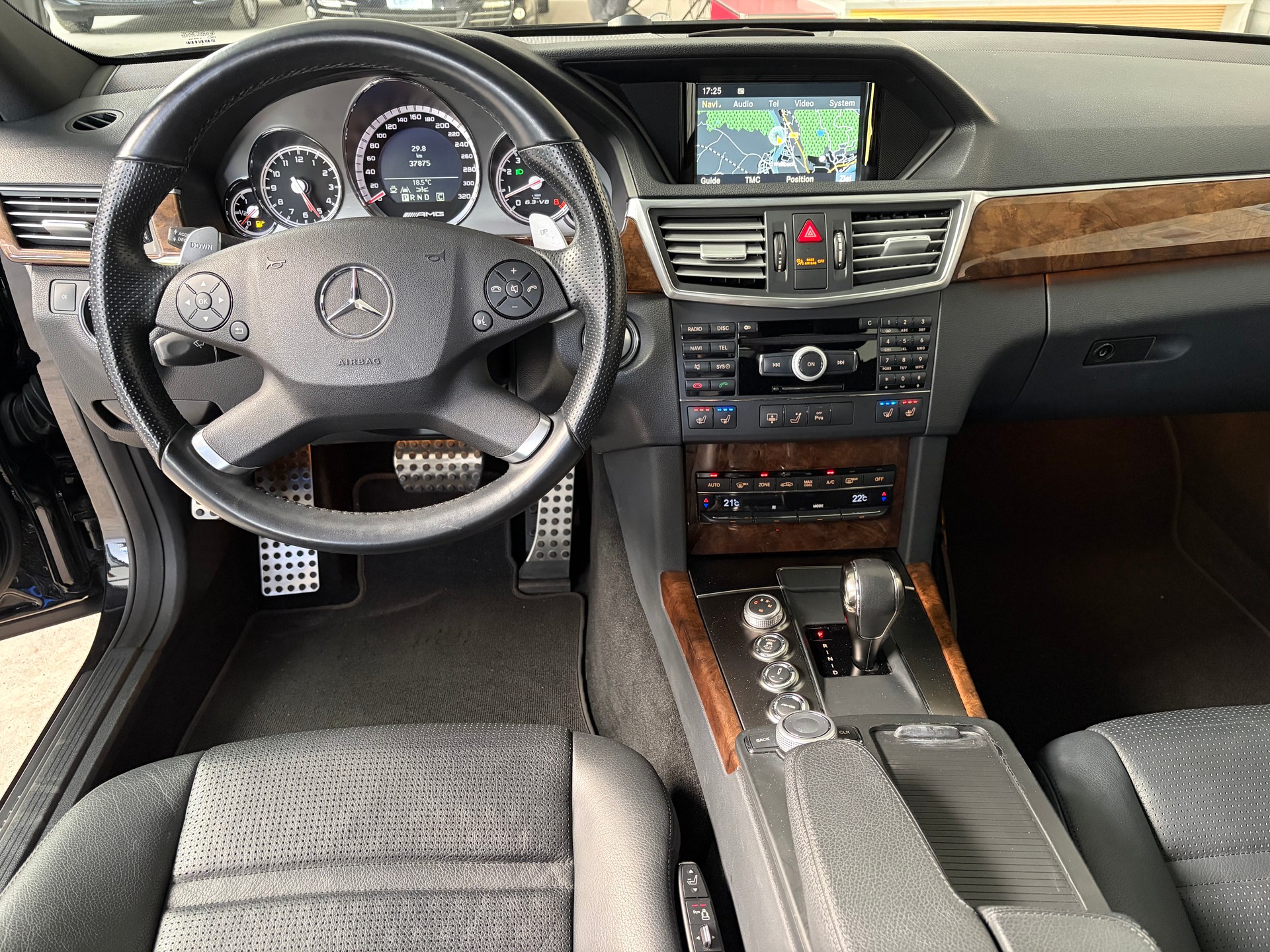 MERCEDES-BENZ E 63 AMG-image-7
