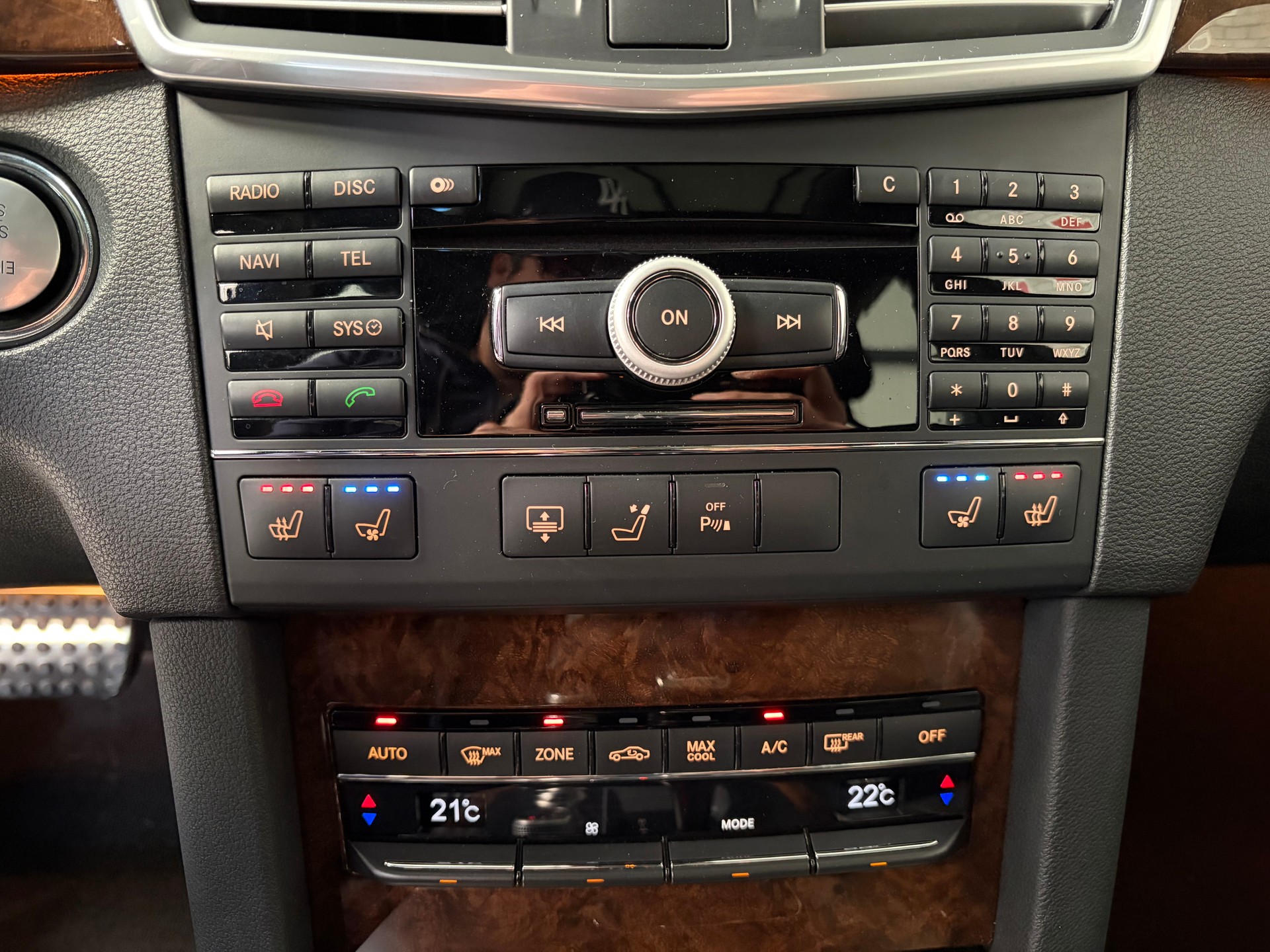 MERCEDES-BENZ E 63 AMG-image-9