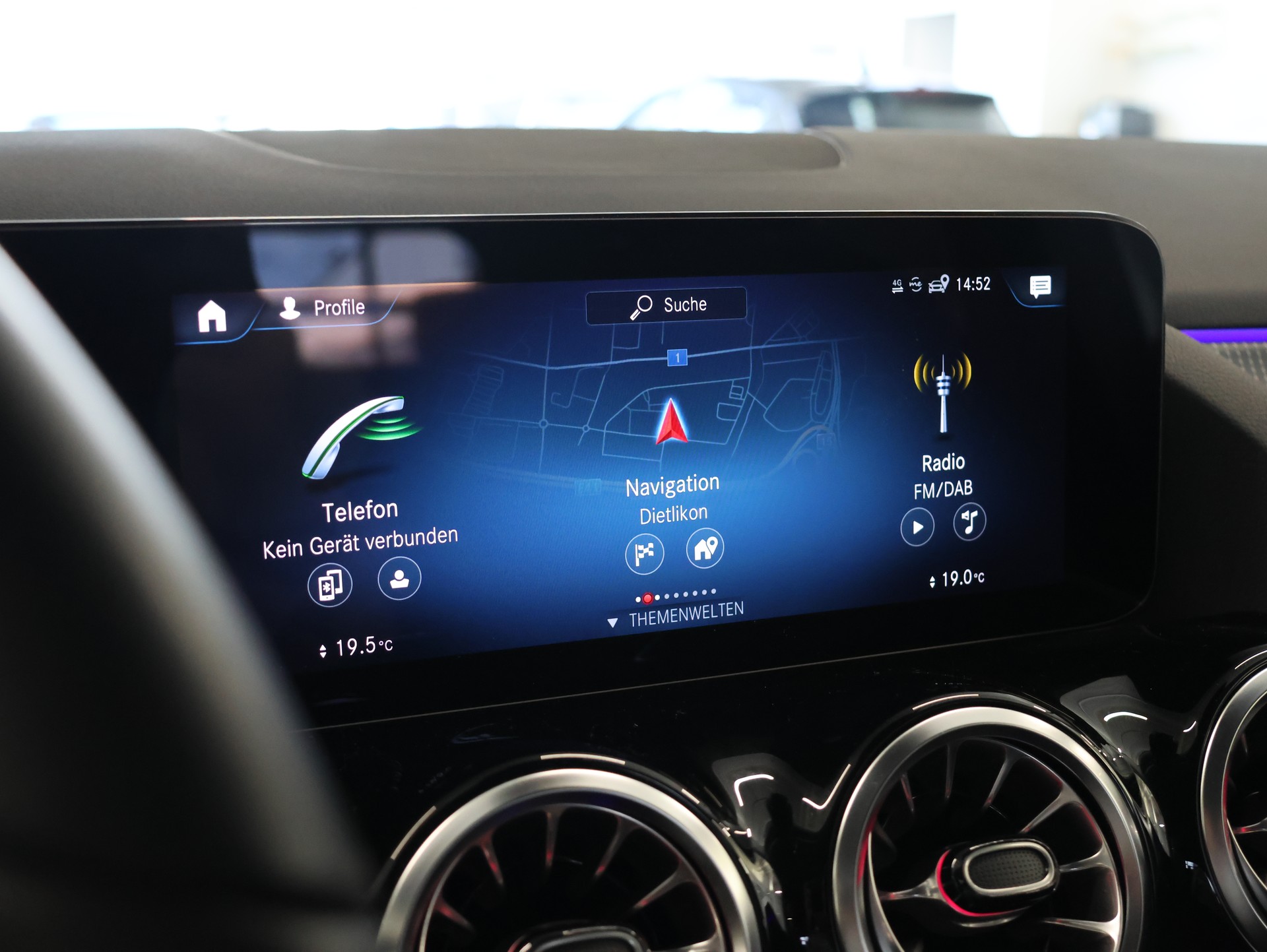 MERCEDES-BENZ EQA 250 AMG Line *Comand Touch* *Rückfahrkamera* *Multi Color*-image-21