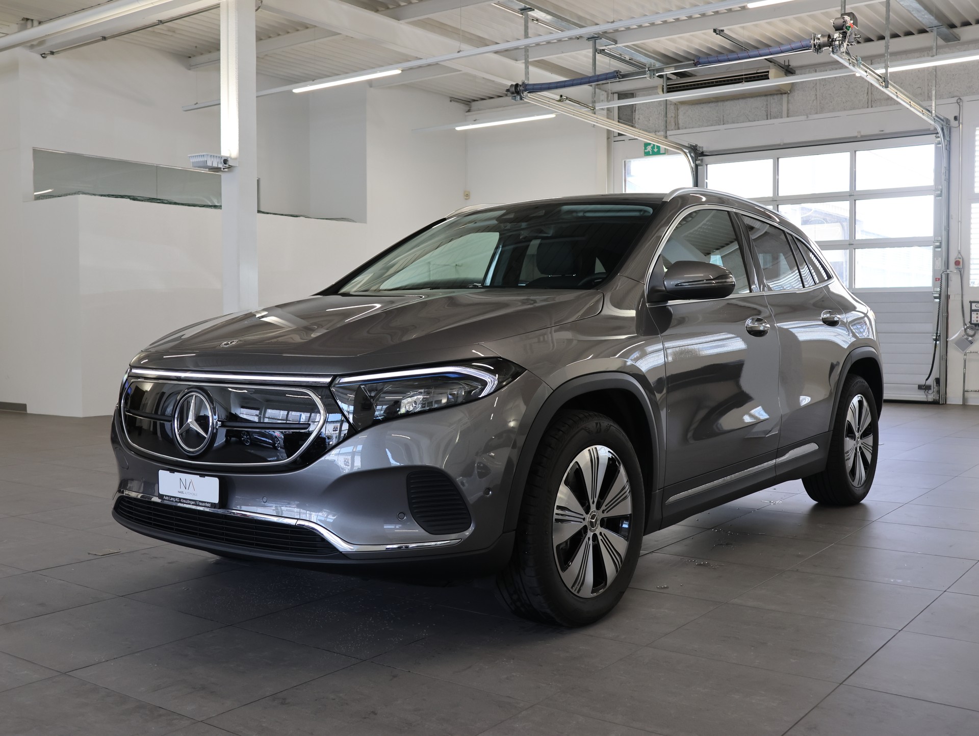 MERCEDES-BENZ EQA 250 AMG Line *Comand Touch* *Rückfahrkamera* *Multi Color*-showroom-element-2