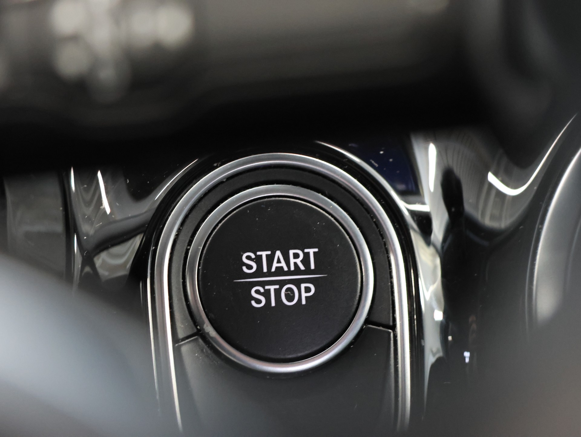 MERCEDES-BENZ EQA 250 AMG Line *Comand Touch* *Rückfahrkamera* *Multi Color*-image-20
