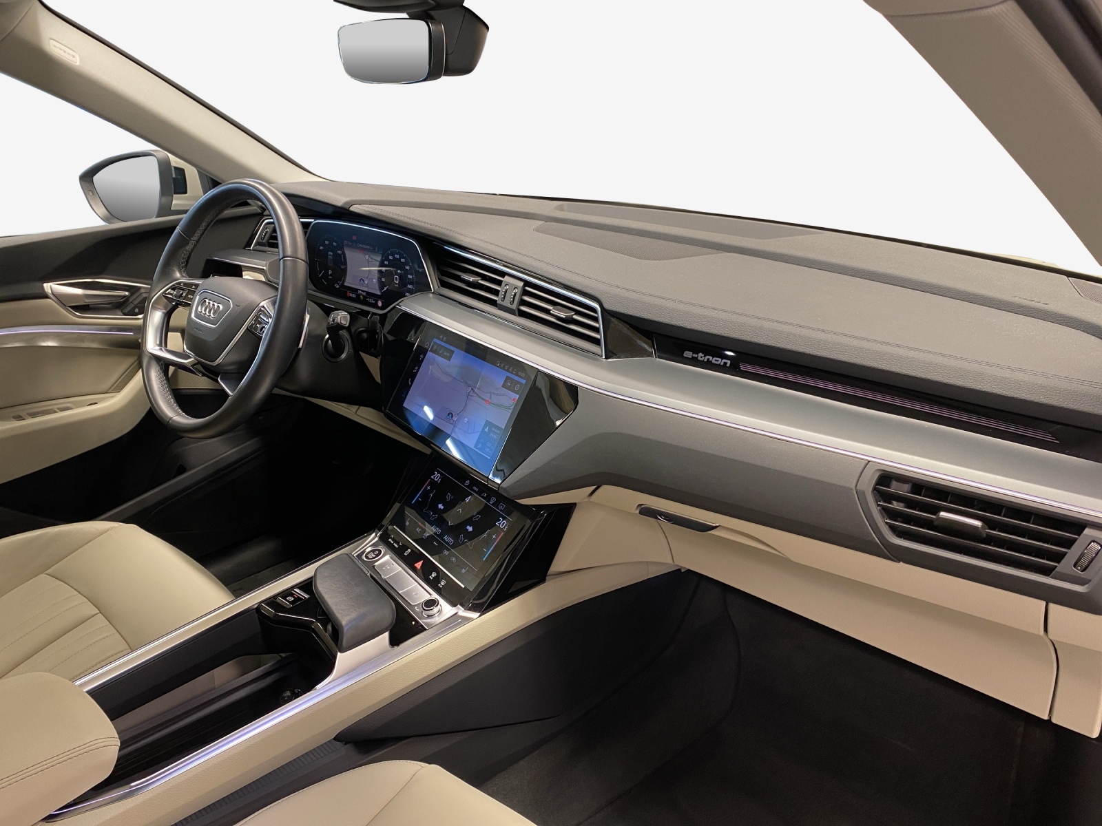 AUDI Q8 55 e-tron advanced quattro-image-14