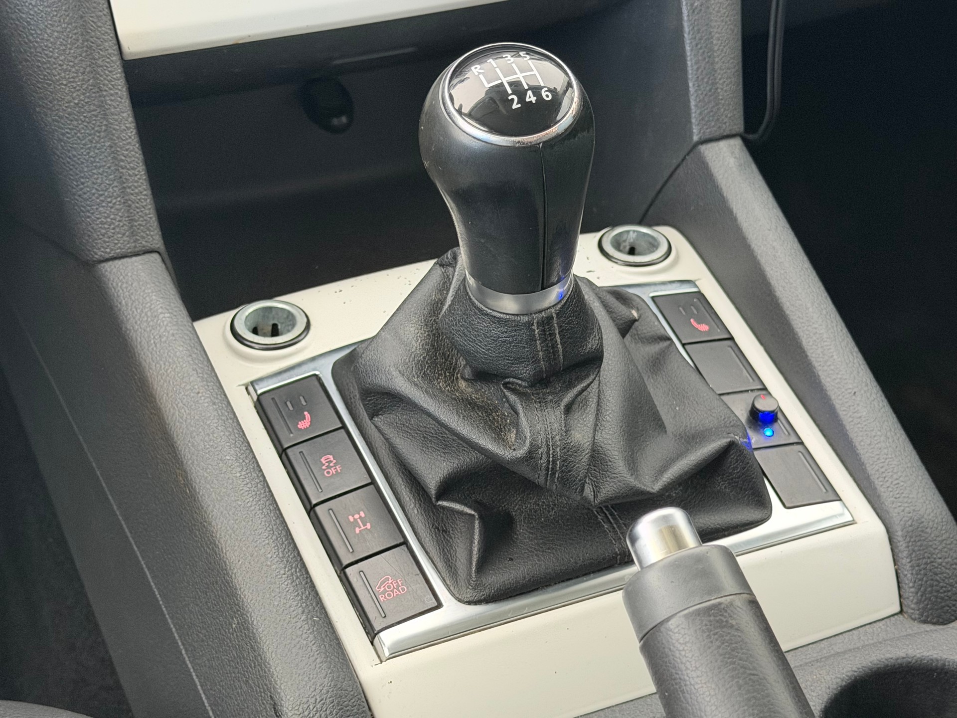 VW Amarok 2.0 BiTDI Highline 4Motion permanent-image-19