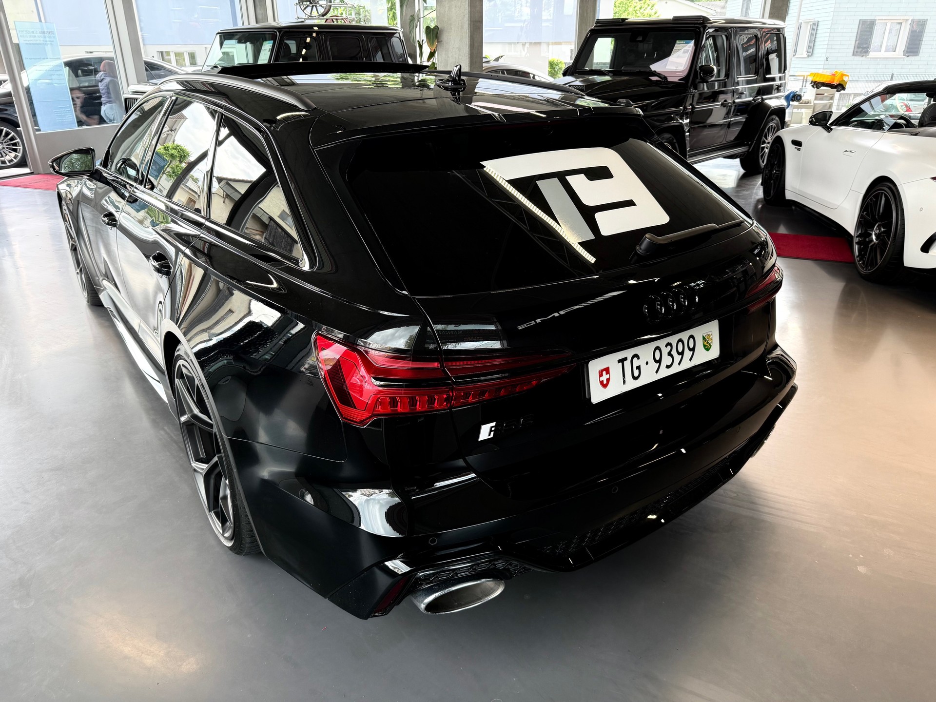 AUDI RS6 Avant 4.0 TFSI V8 Performance quattro-image-3