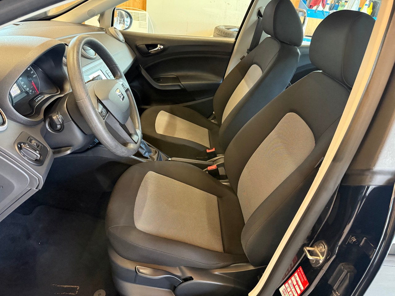 SEAT Ibiza ST 1.2 TSI Reference-image-6