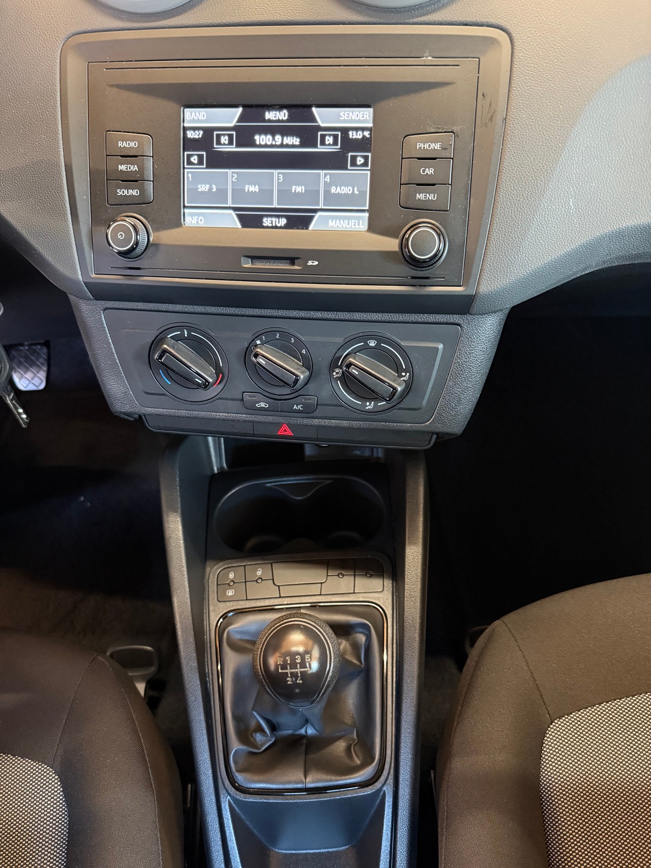 SEAT Ibiza ST 1.2 TSI Reference-image-11