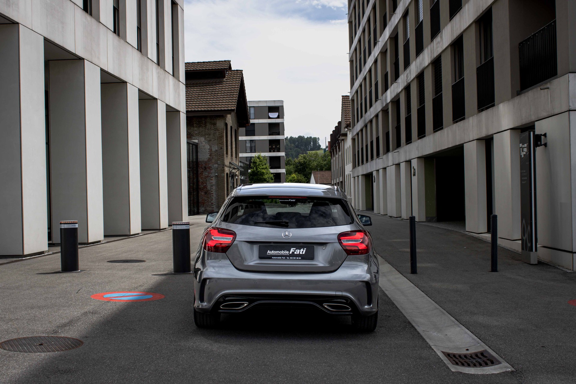 MERCEDES-BENZ A 180 AMG Line 7G-DCT-image-3
