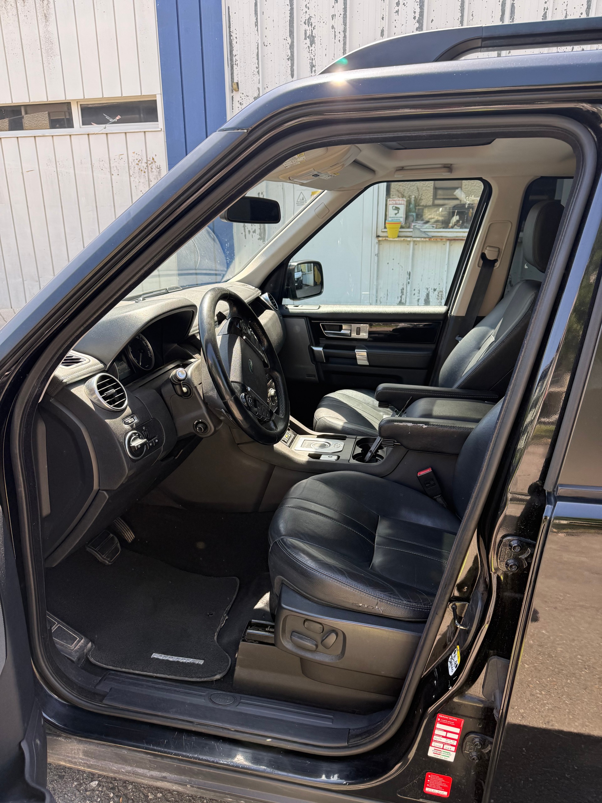 LAND ROVER 3.0 SDHV6 HSE-image-8