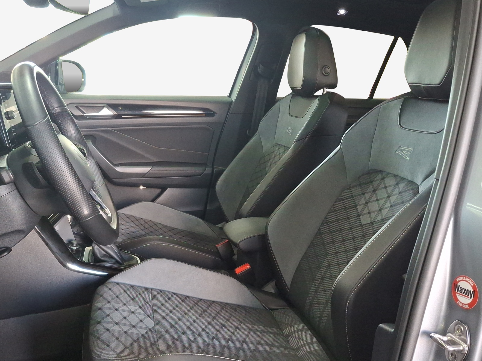 VW T-Roc 1.5 TSI EVO R-Line DSG-image-7