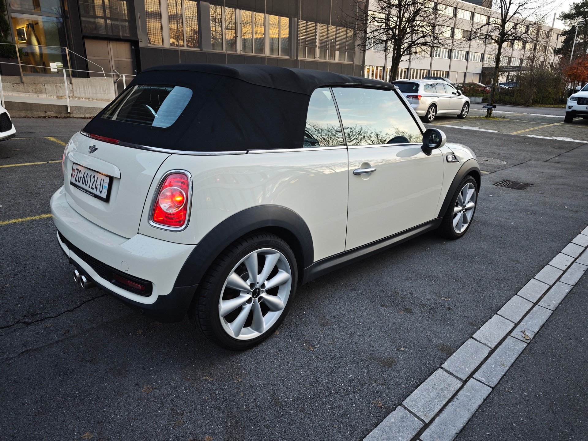 MINI Cooper SD Cabriolet-image-3