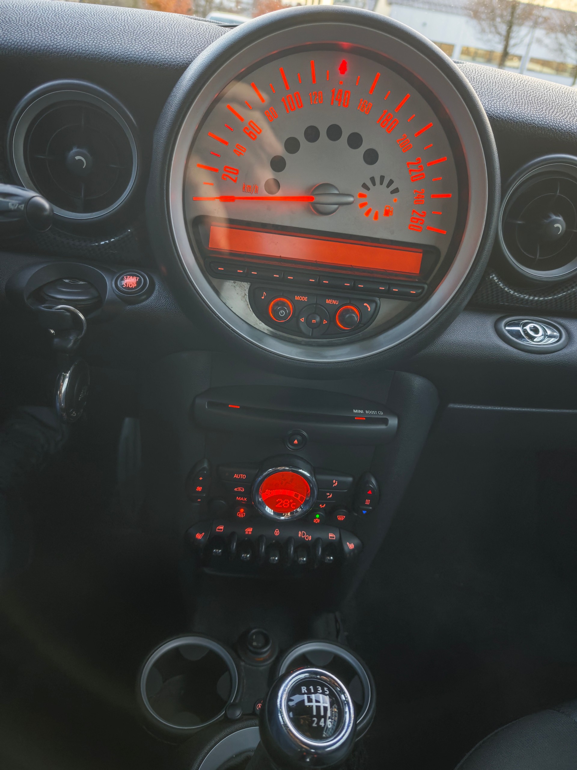 MINI Cooper SD Cabriolet-image-7
