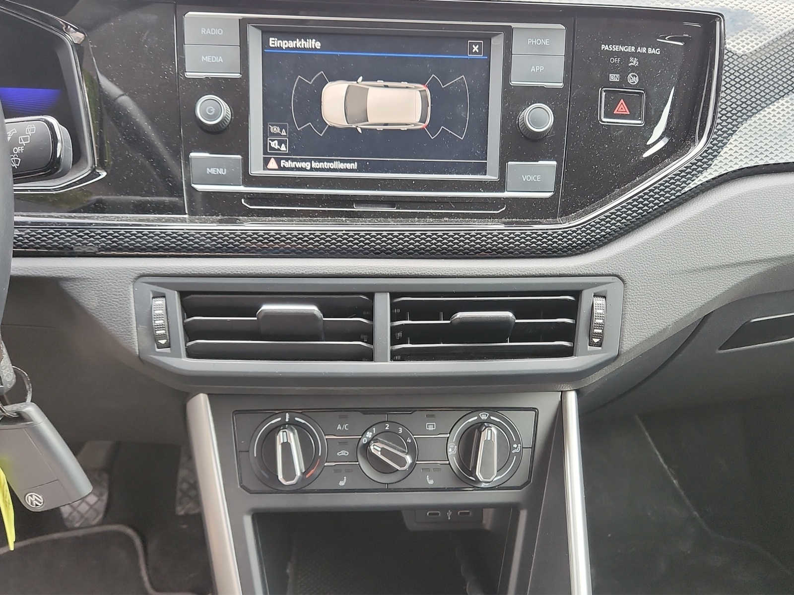 VW Polo 1.0 TSI Life-image-11