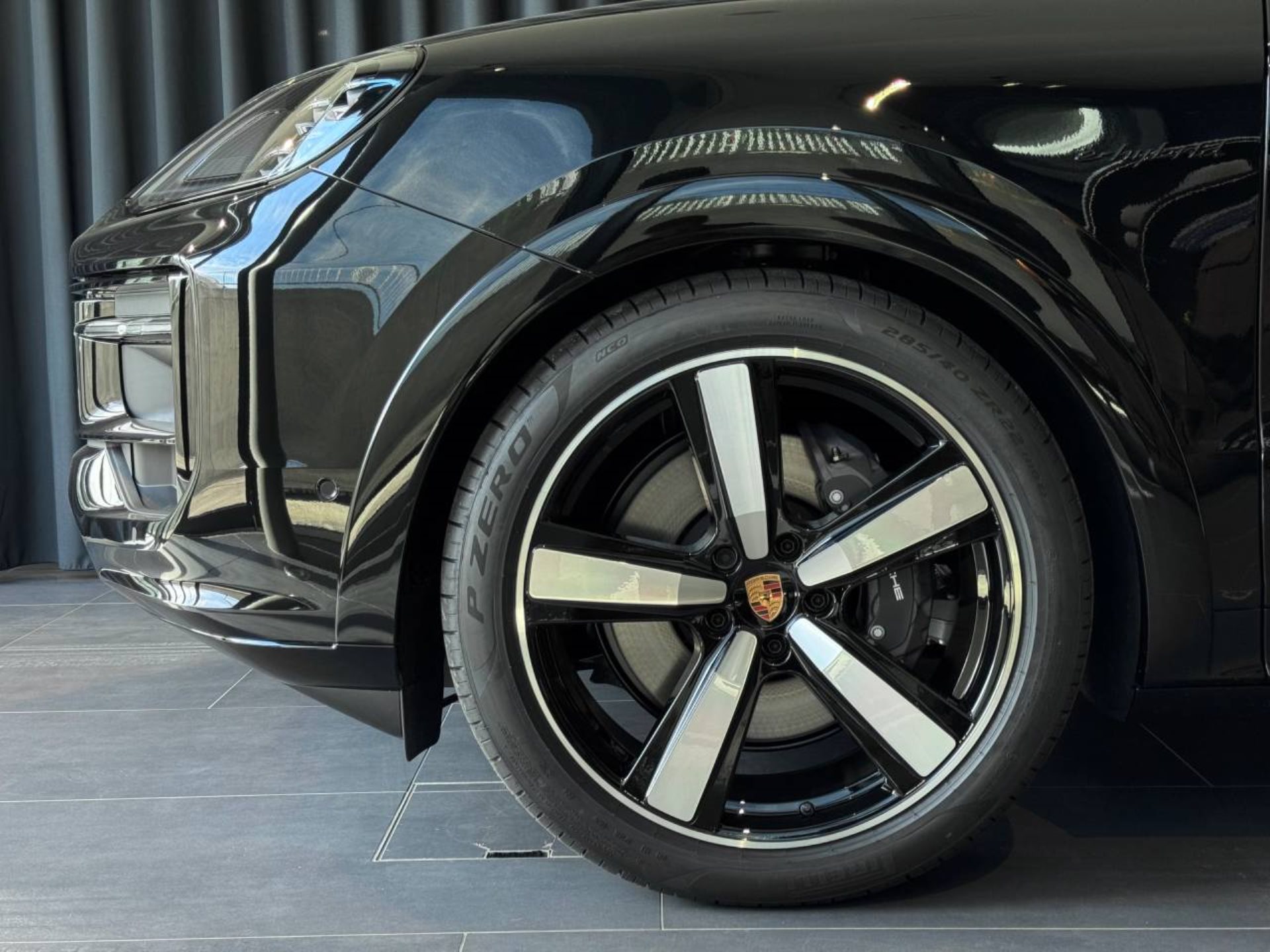 PORSCHE Cayenne E-Hybrid Coupé Black Edition-image-8