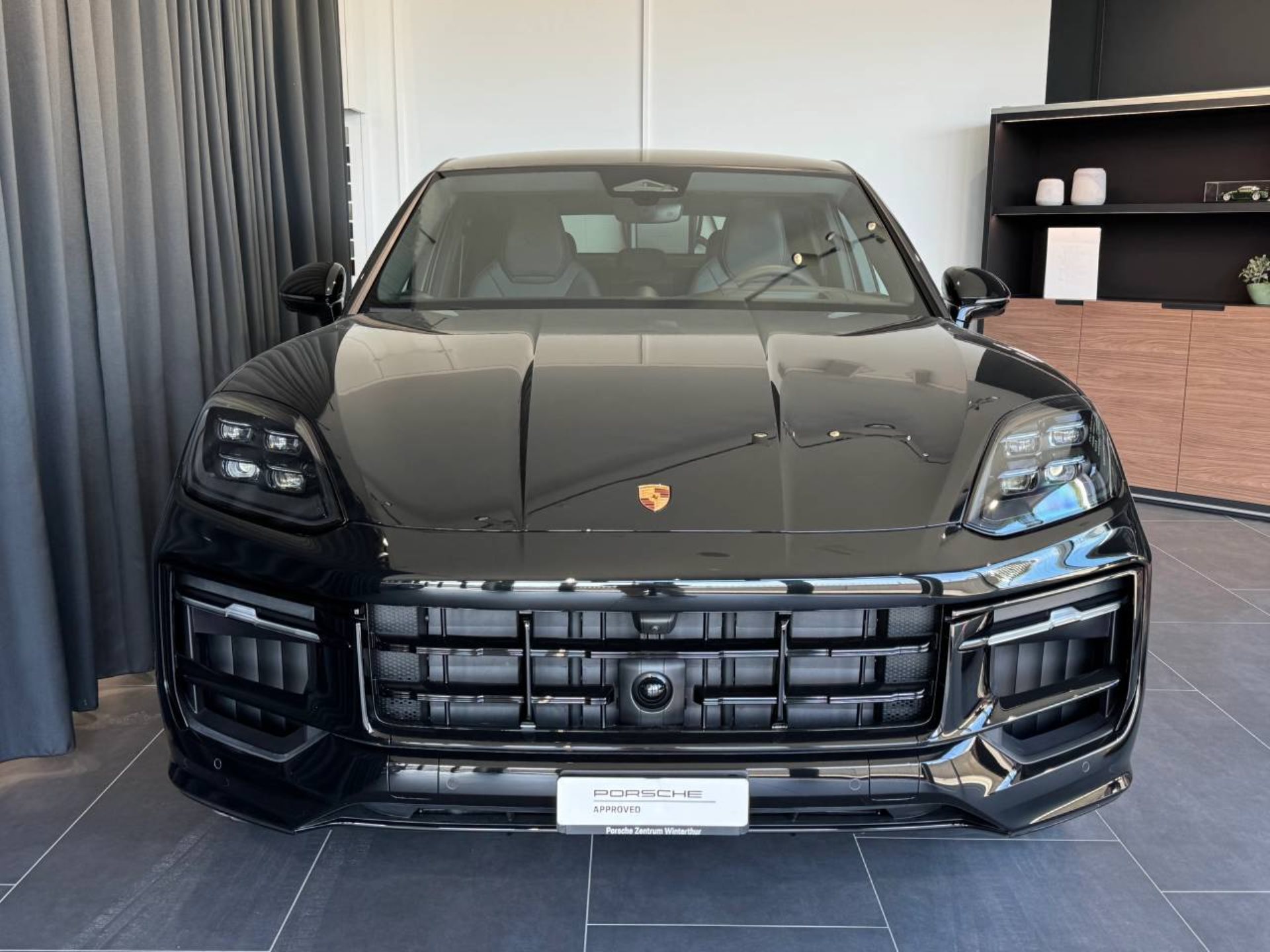 PORSCHE Cayenne E-Hybrid Coupé Black Edition-image-6
