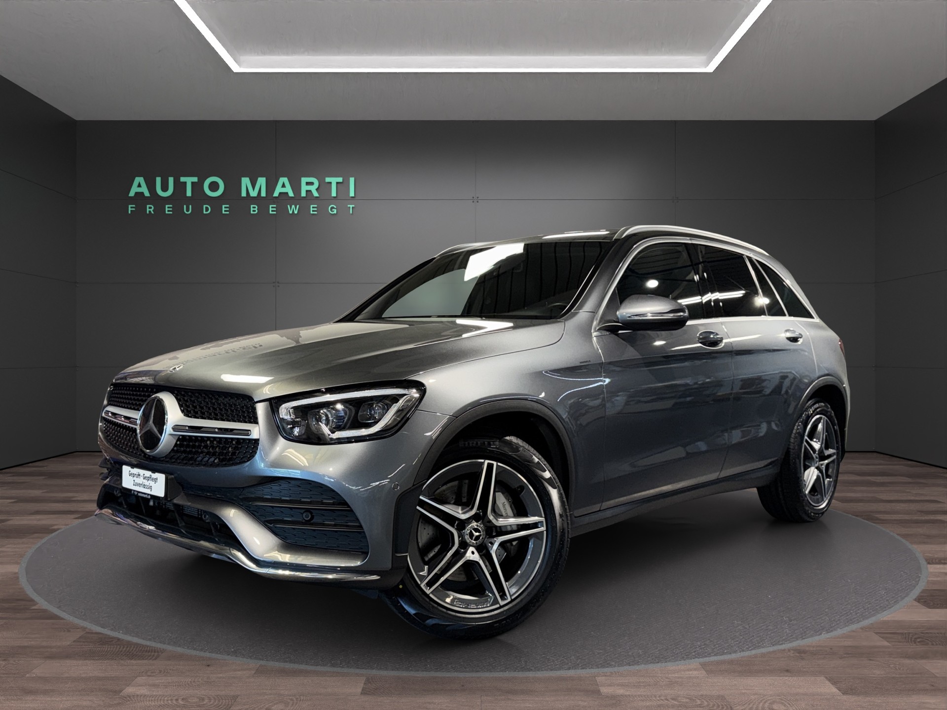MERCEDES-BENZ GLC 200 AMG Line 4m