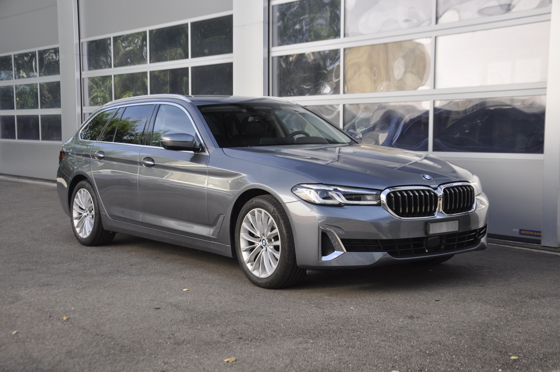 BMW 520d xDrive 48V Touring Luxury Steptronic I Anhängerkupplung